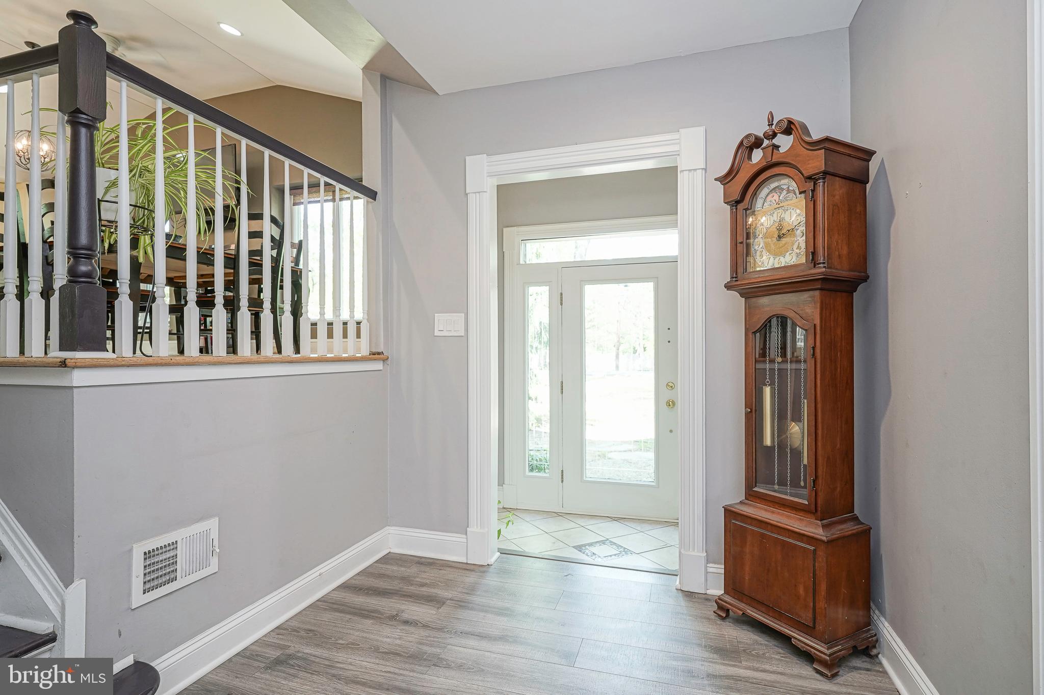 11 LIPPINCOTT AVENUE