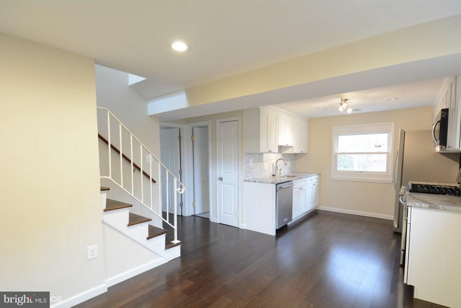 DALE CITY - Residential