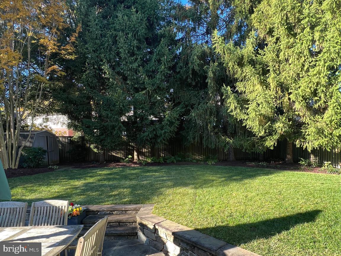 YORKTOWN VILLAGE - Residential