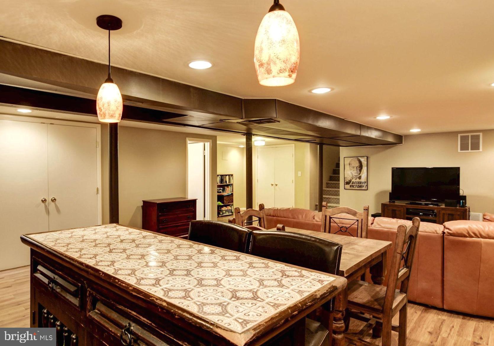 ADMIRAL HEIGHTS - Residential