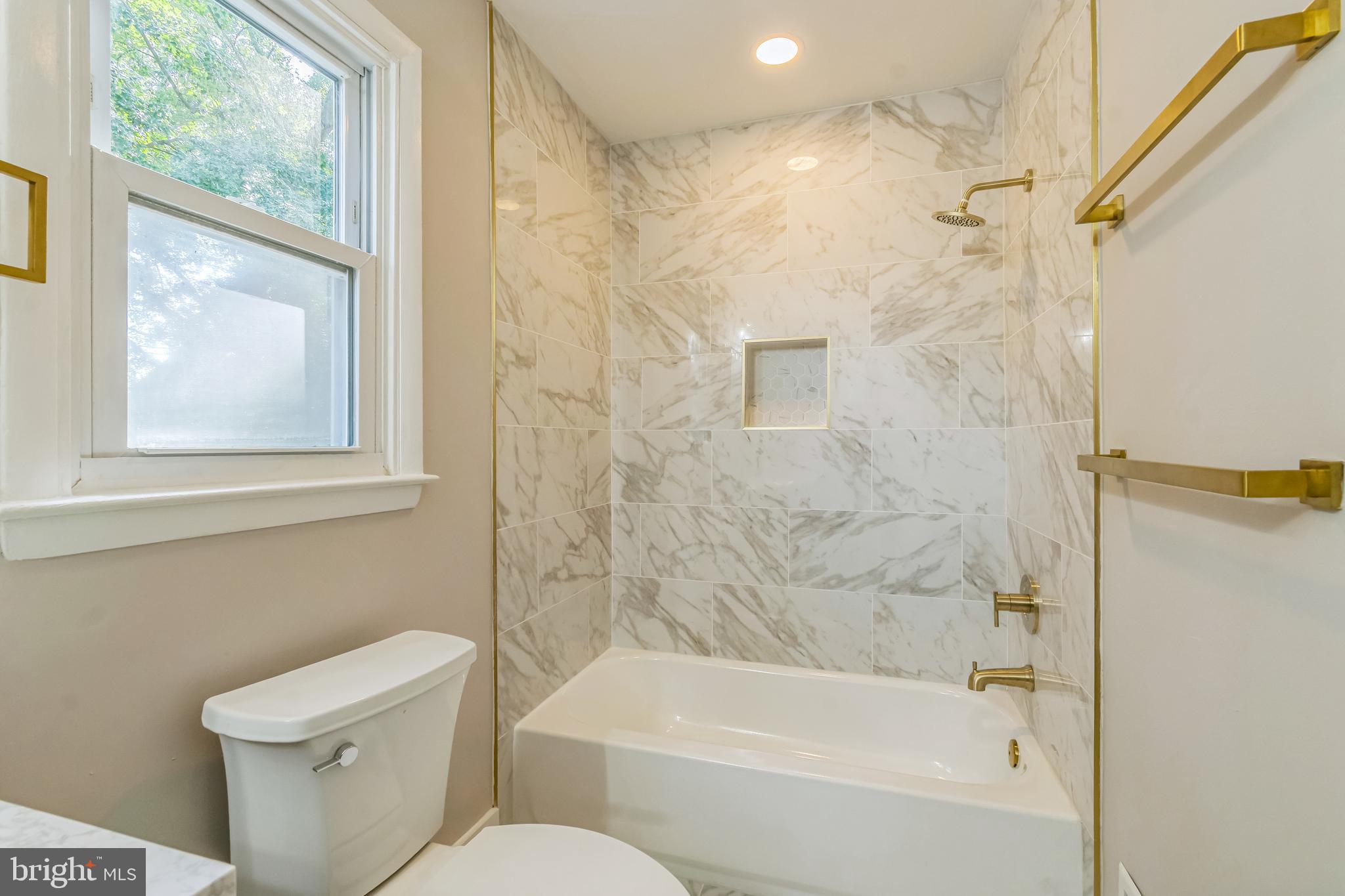 HILLSMERE ESTATES - Residential