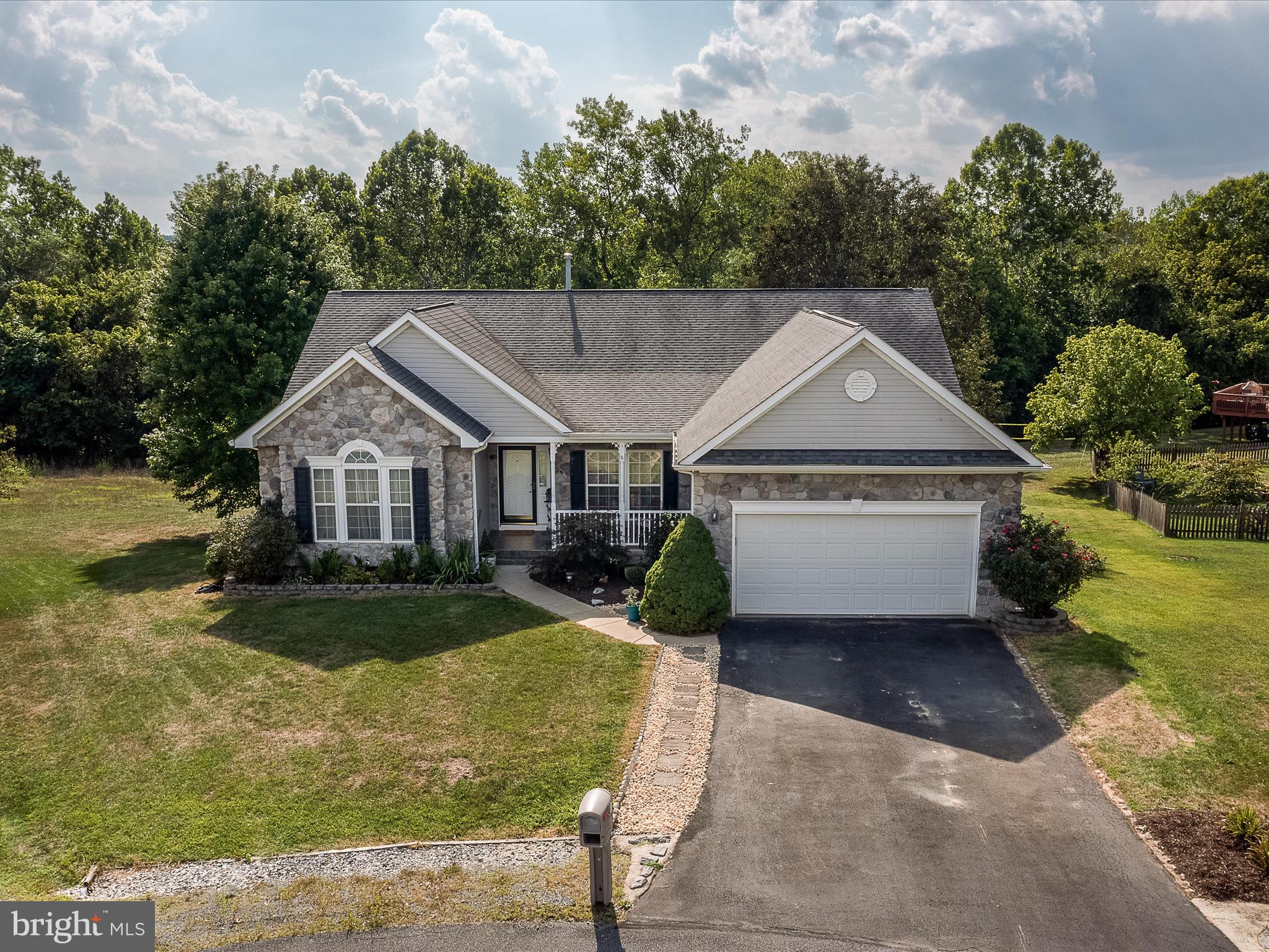 STONEBRIDGE - Residential