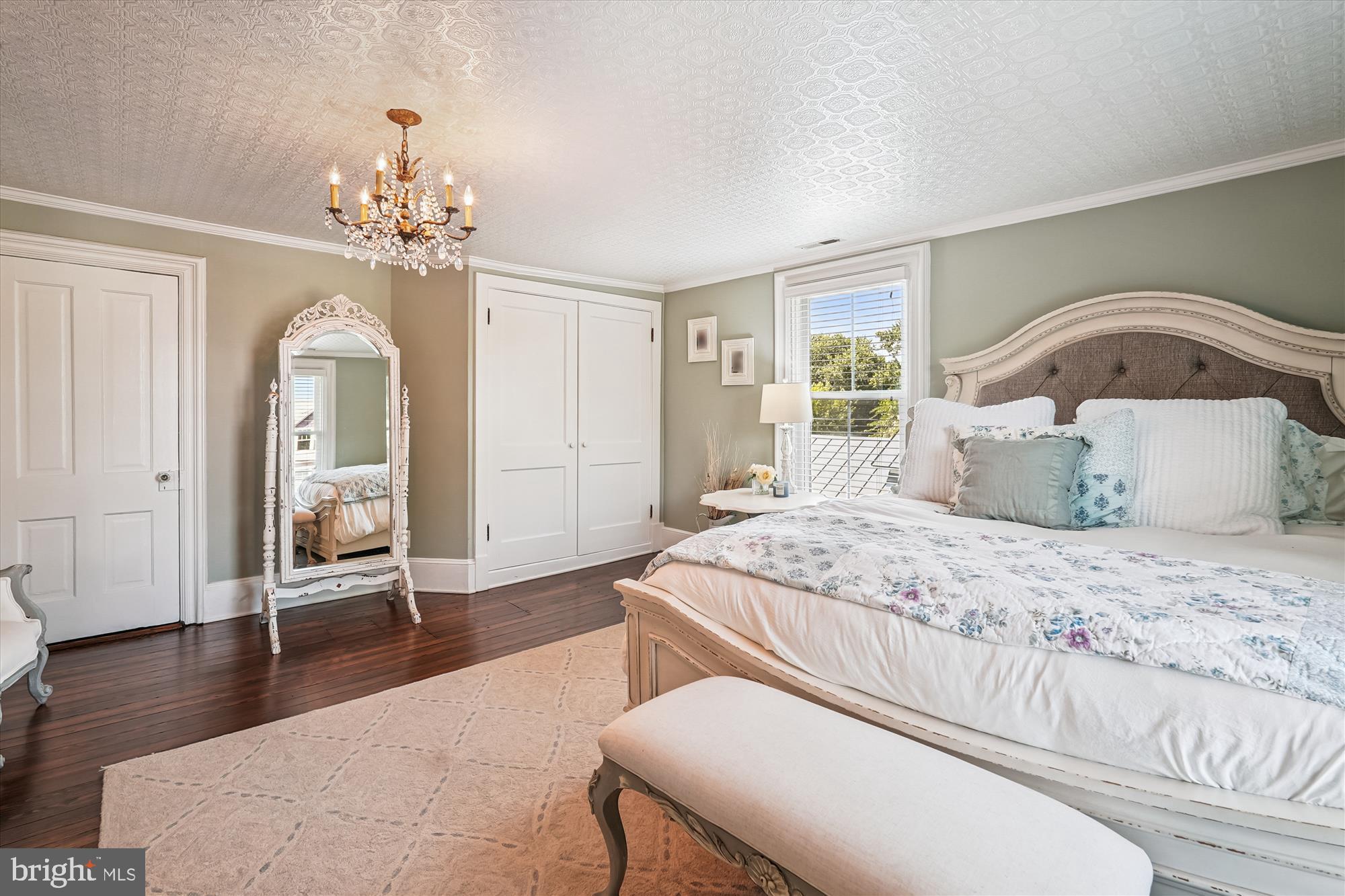 ASHBURN - Residential