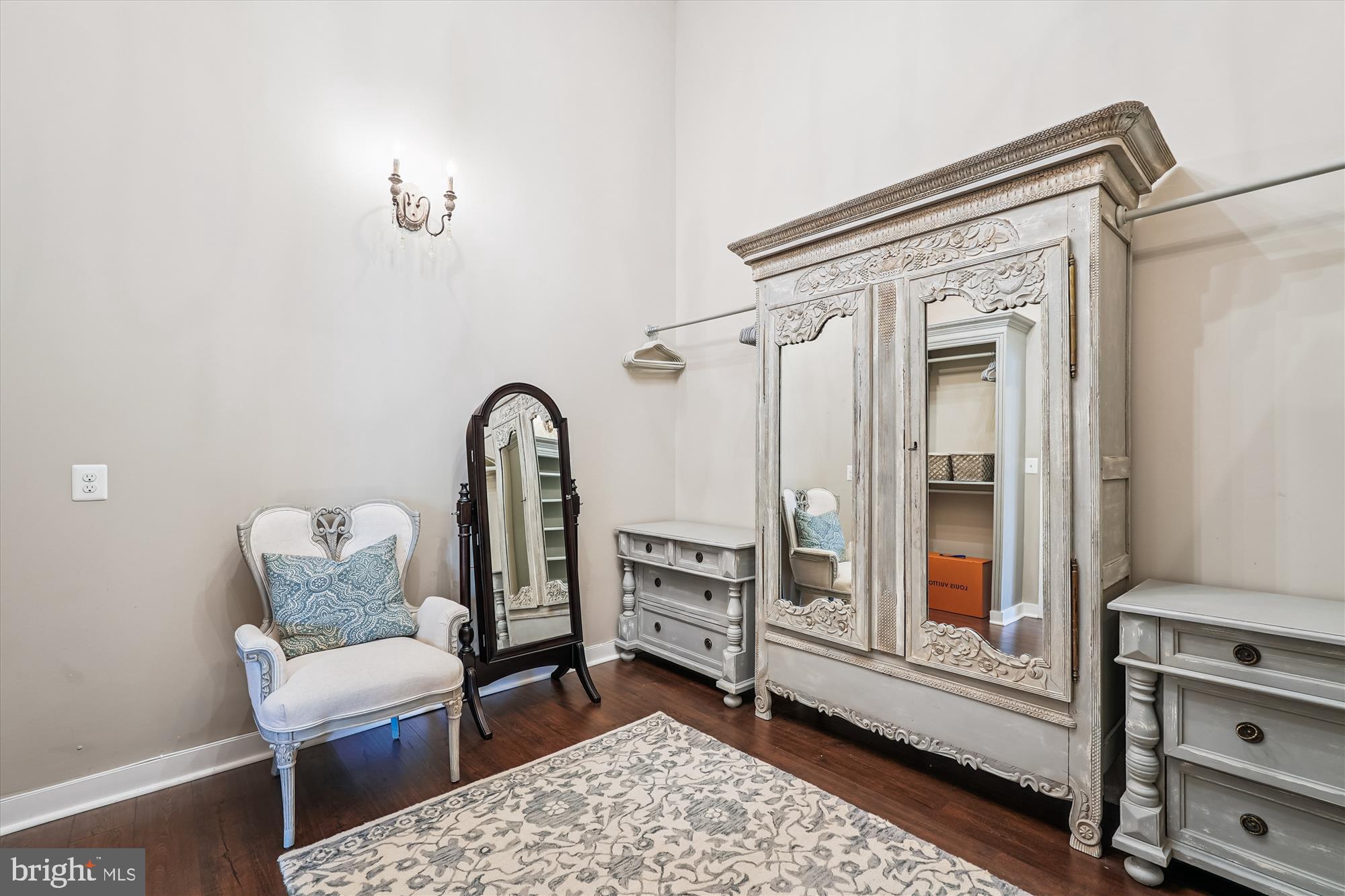 ASHBURN - Residential