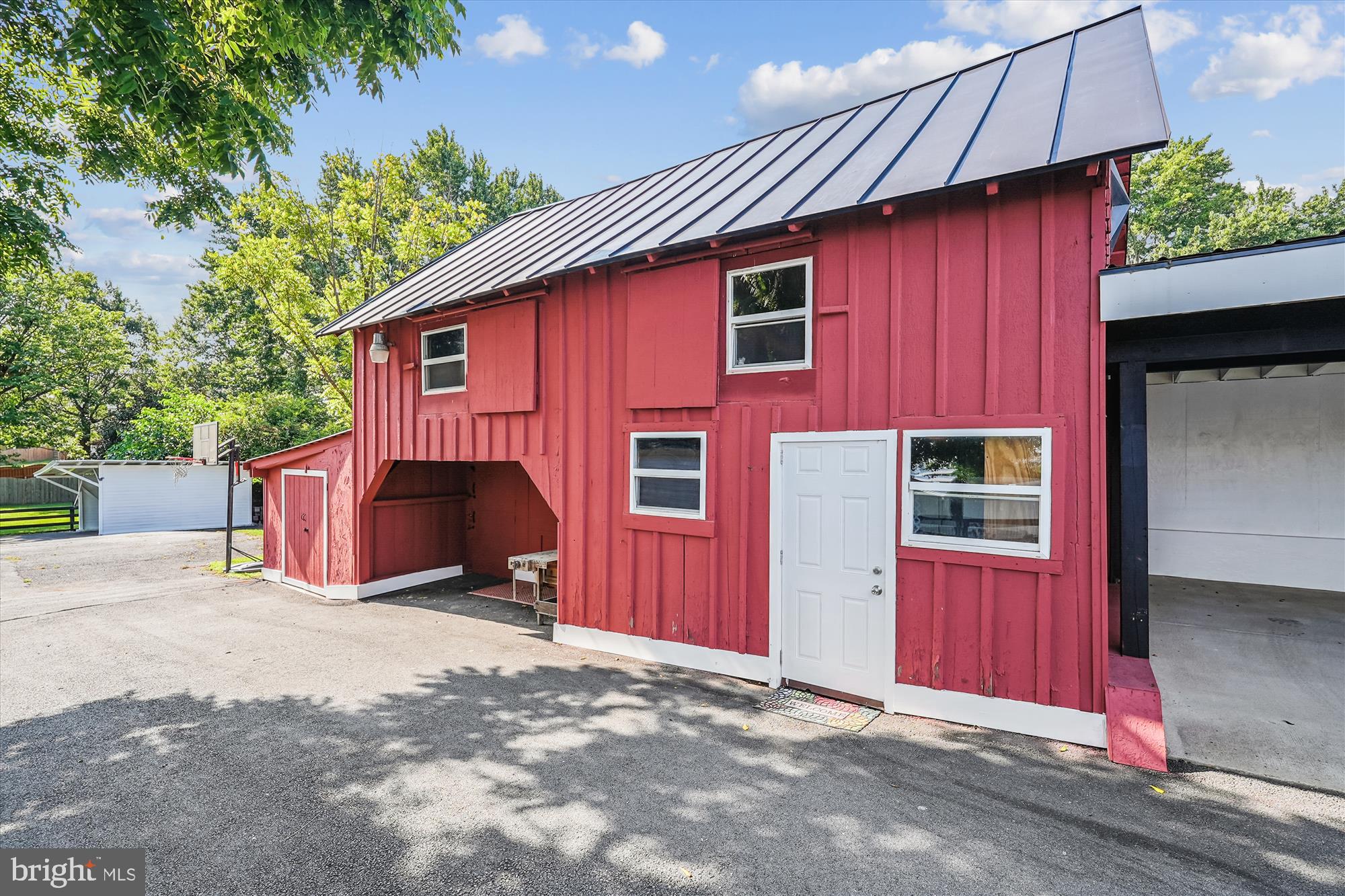 20857 ASHBURN ROAD