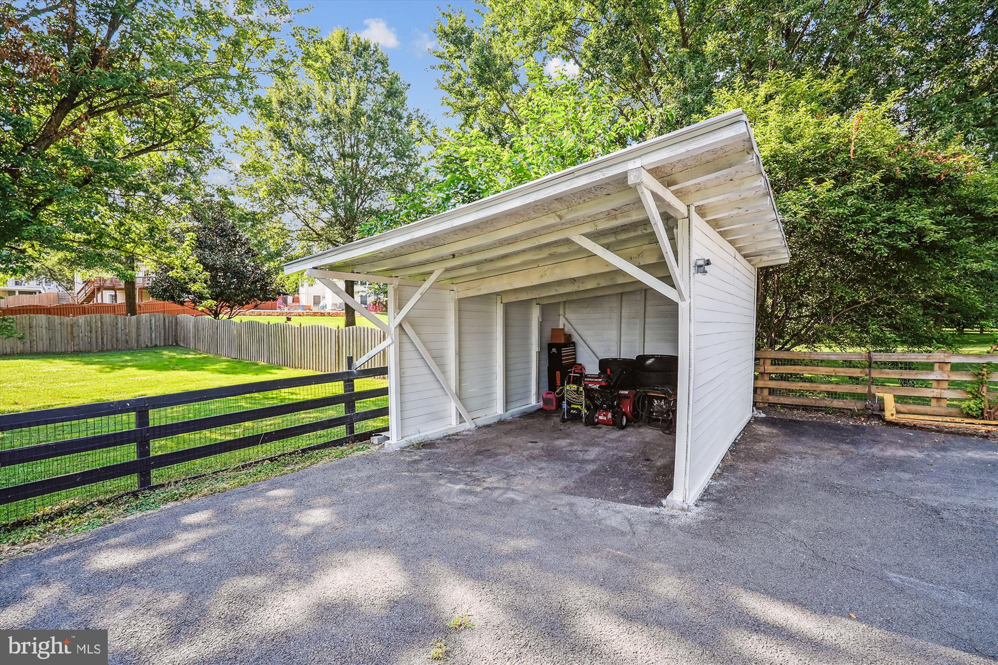 ASHBURN - Residential