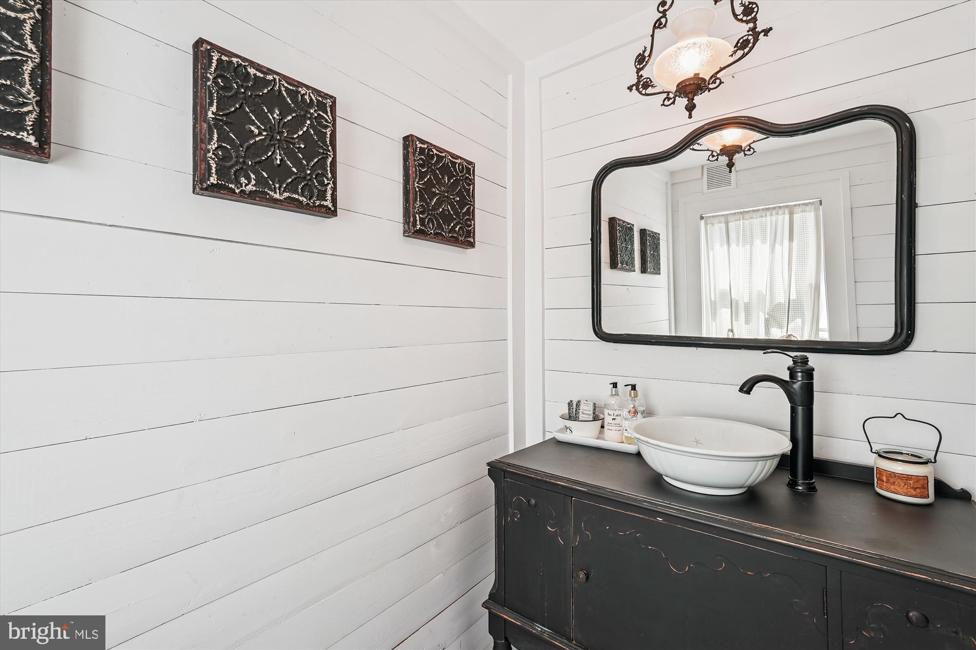 ASHBURN - Residential