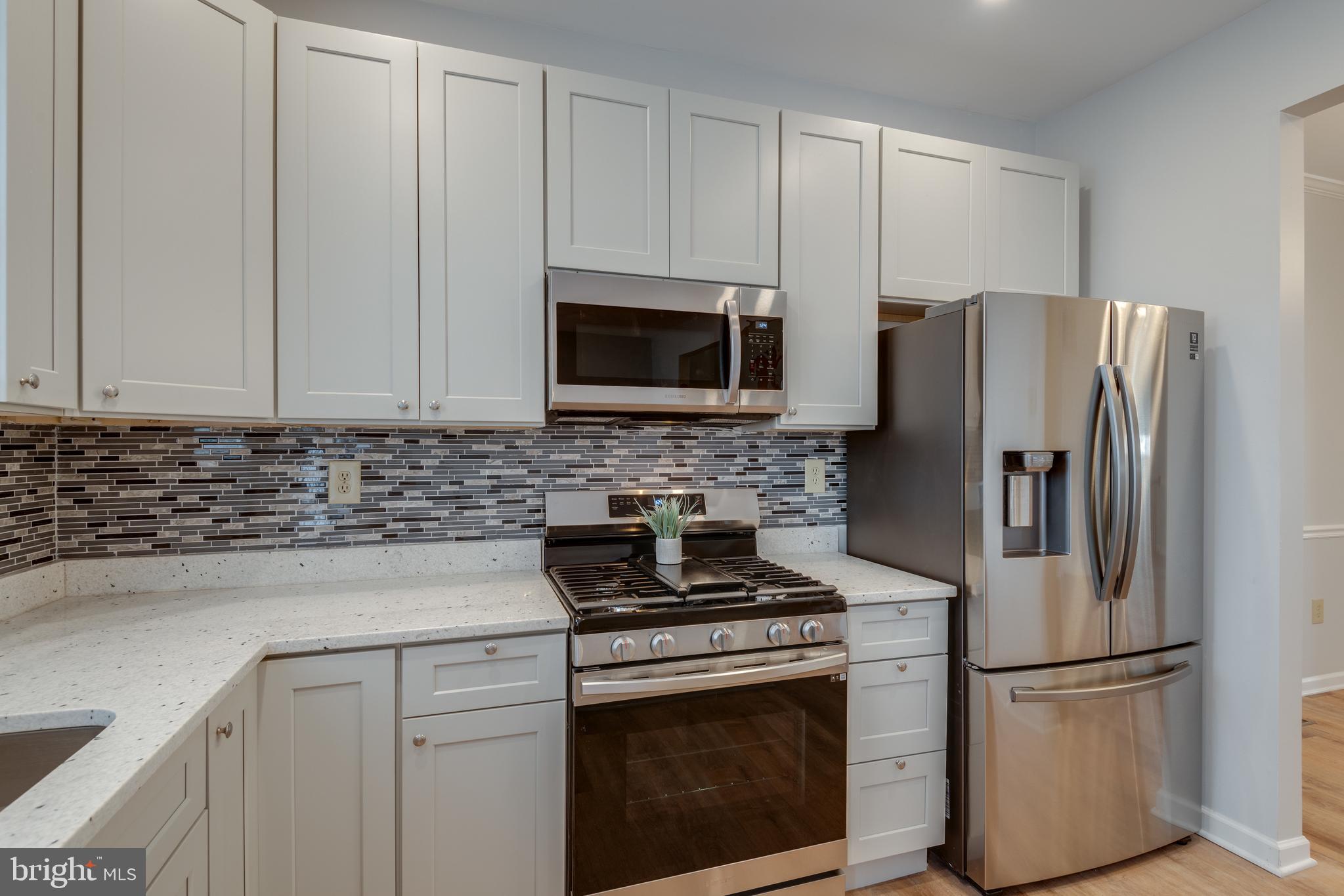 LOWES ISLAND/CASCADES - Residential Lease