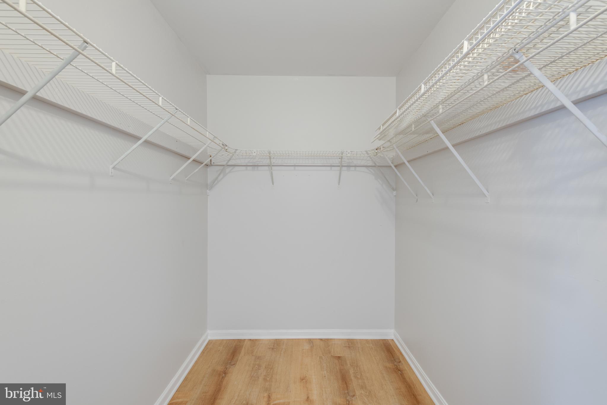 LOWES ISLAND/CASCADES - Residential Lease