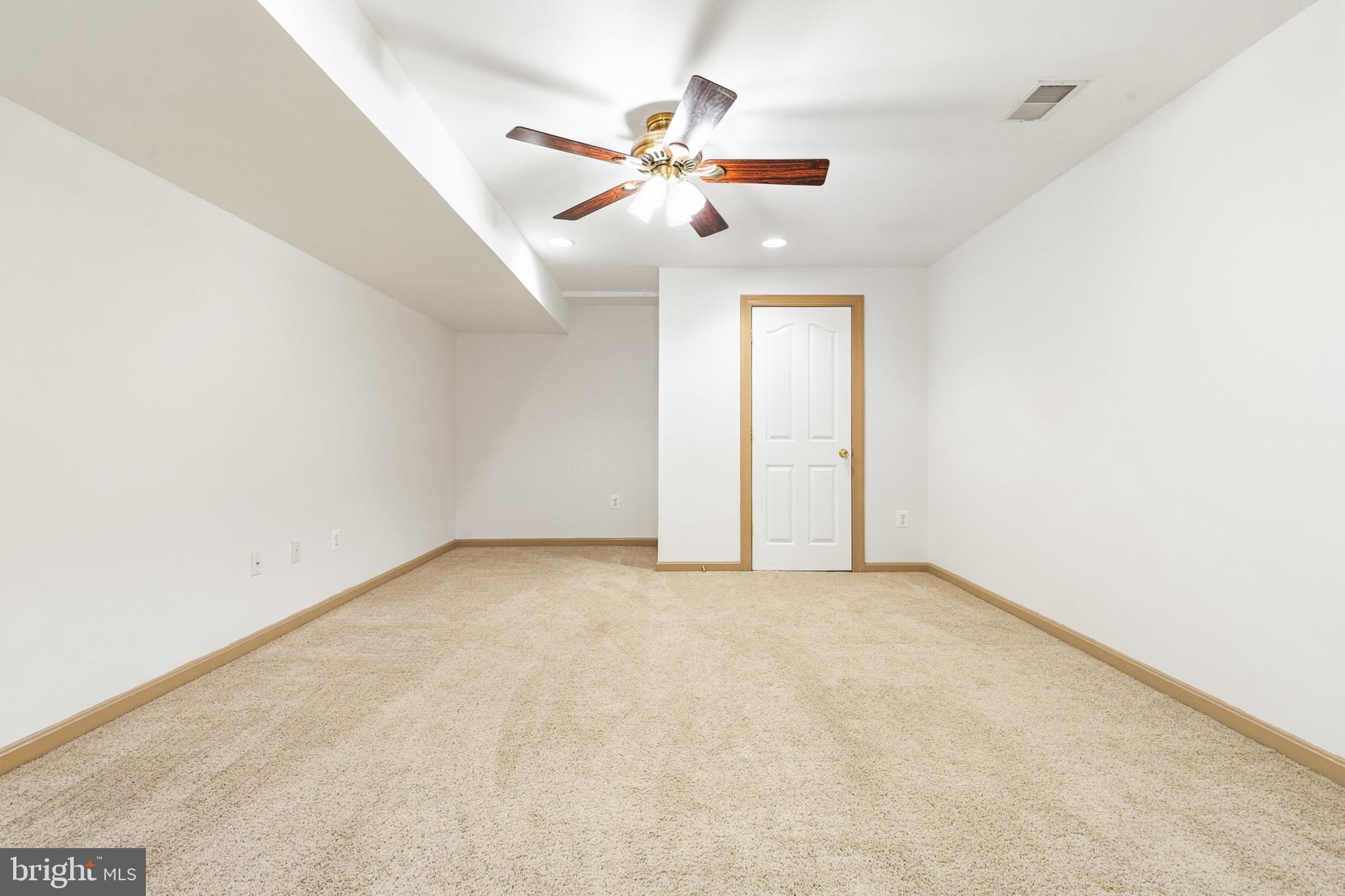 VILLAGE OF RIVER HILL - Residential