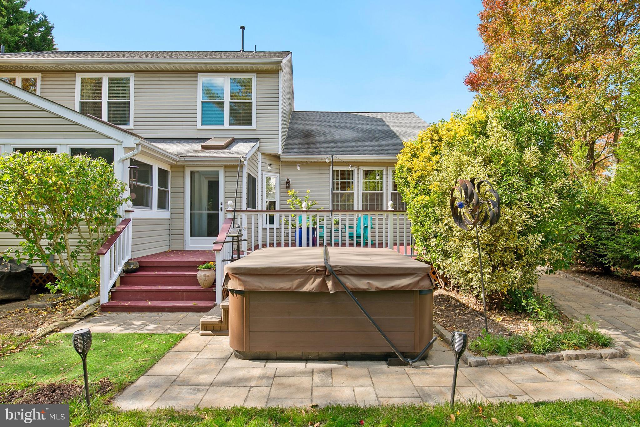 VILLAGE OF RIVER HILL - Residential