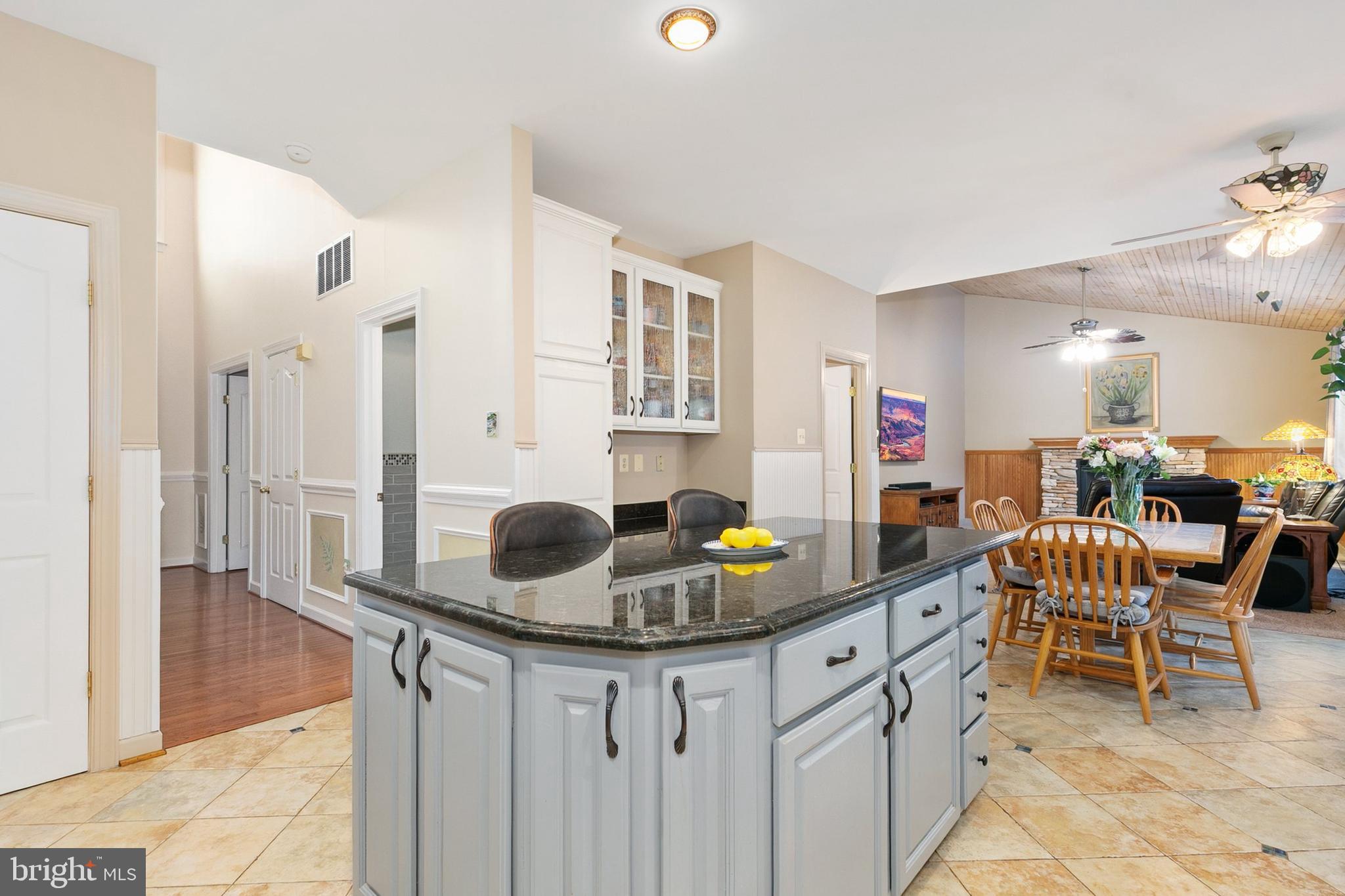 VILLAGE OF RIVER HILL - Residential