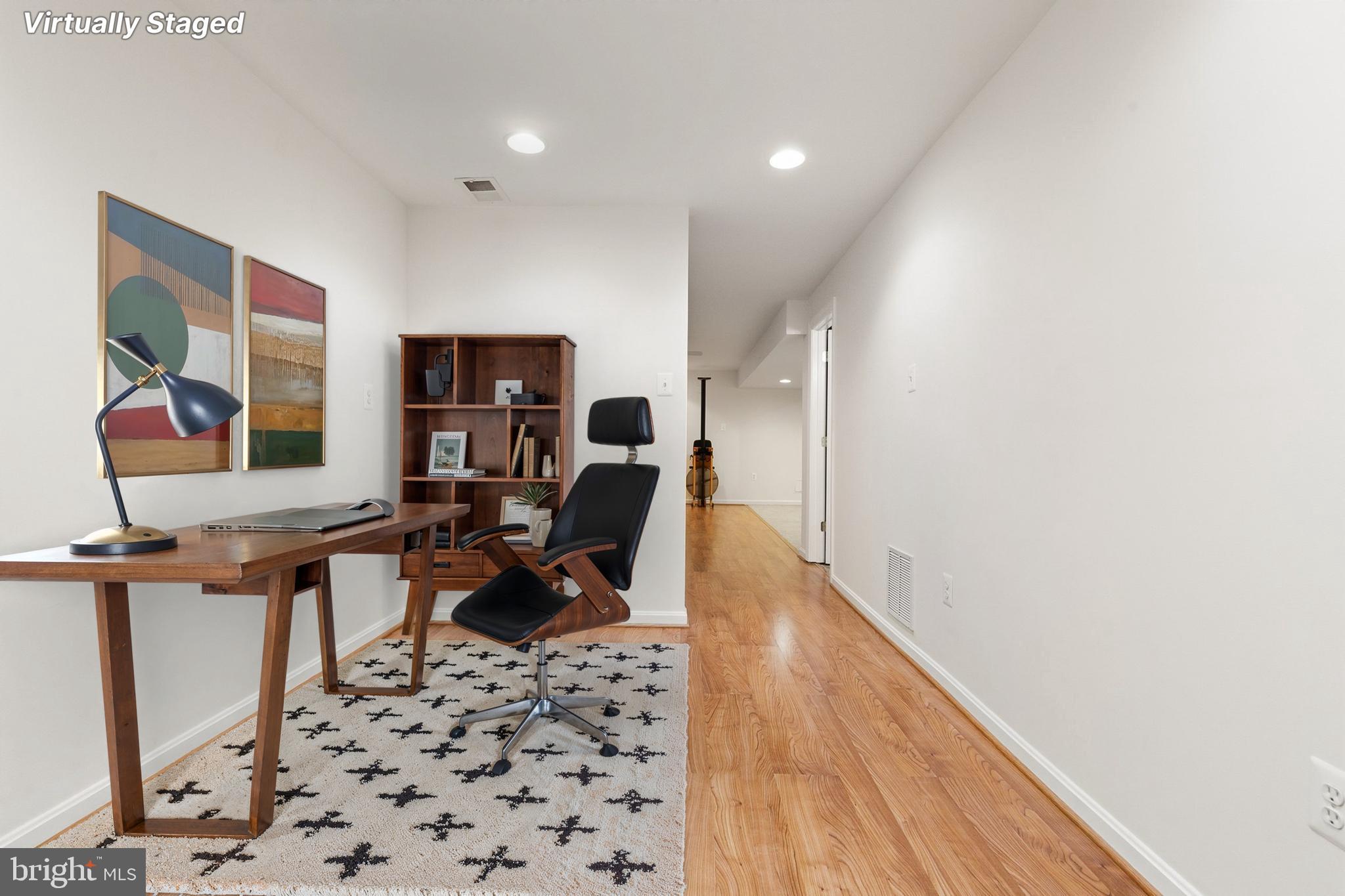 VILLAGE OF RIVER HILL - Residential