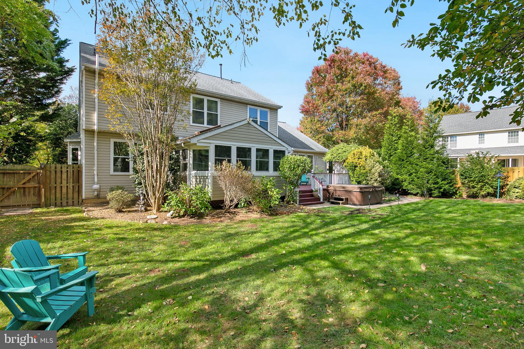 VILLAGE OF RIVER HILL - Residential