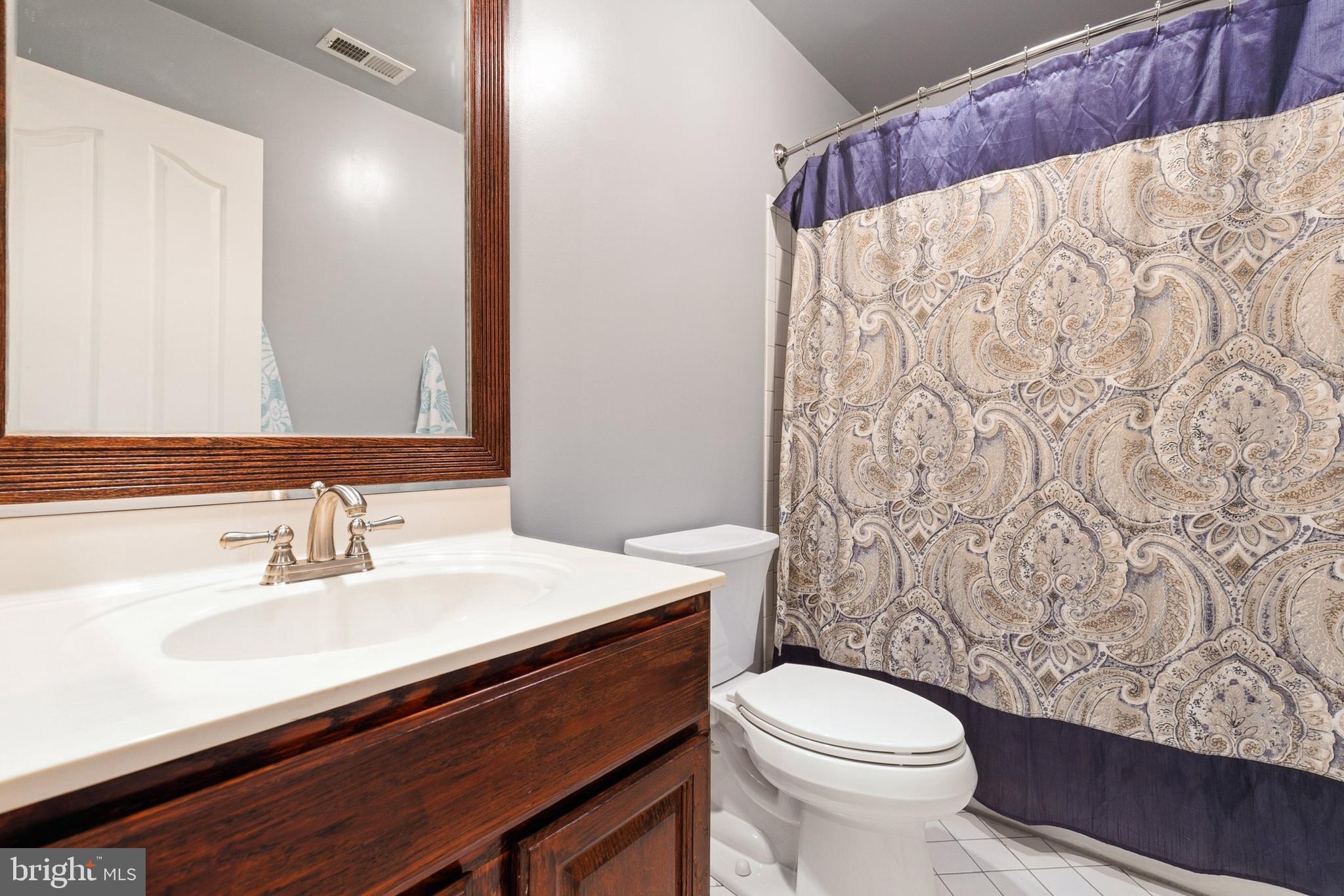 VILLAGE OF RIVER HILL - Residential