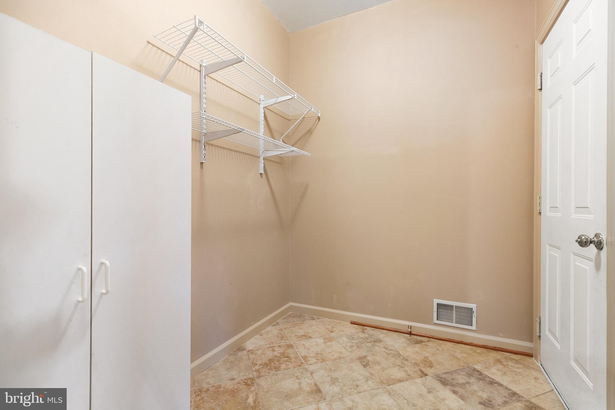 VILLAGE OF RIVER HILL - Residential