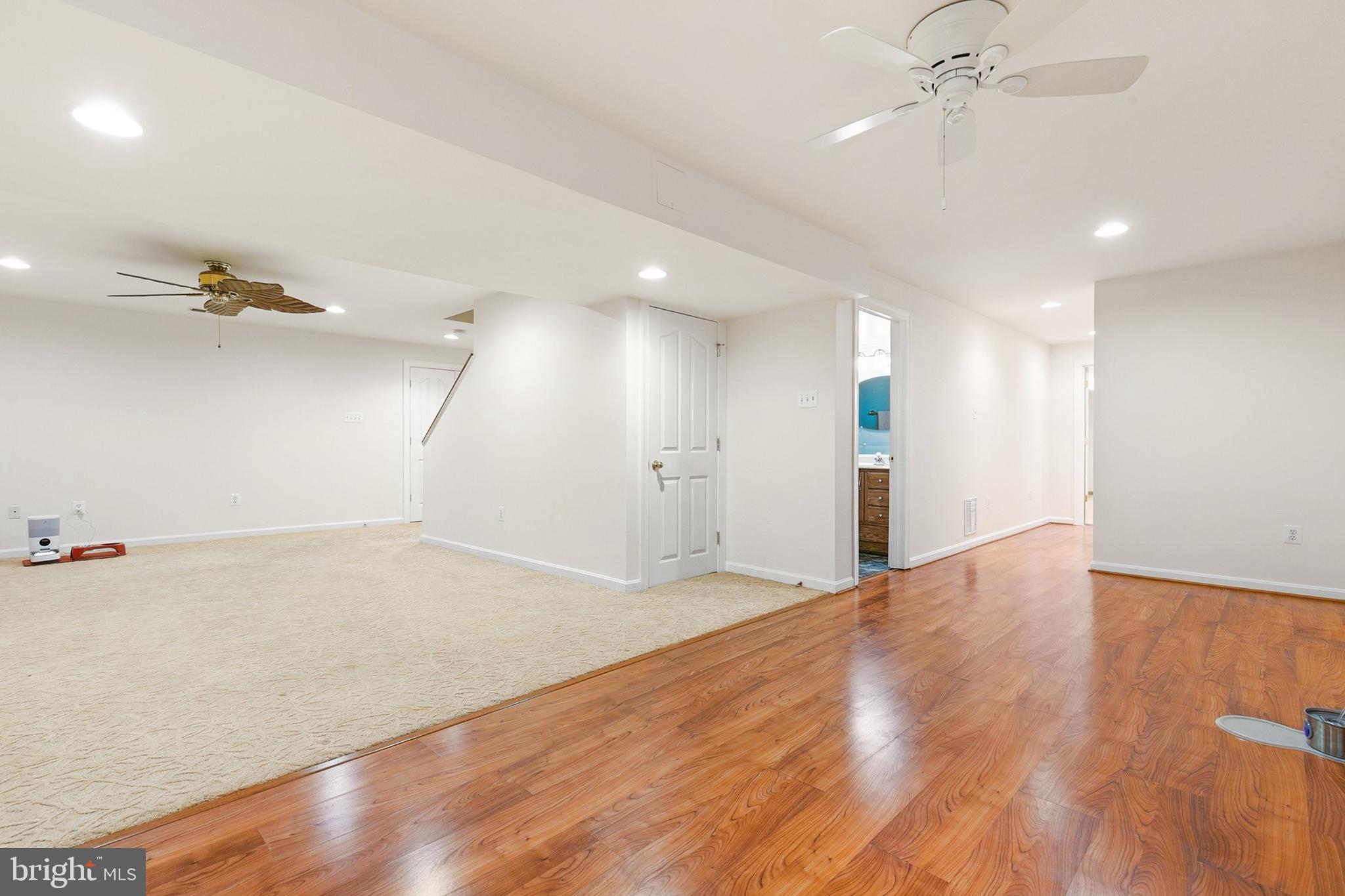 VILLAGE OF RIVER HILL - Residential