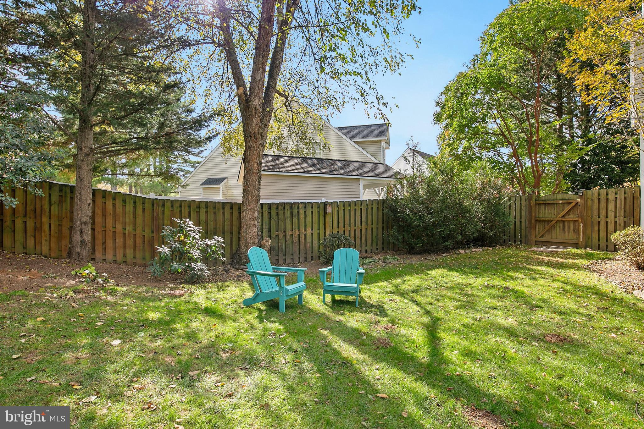 VILLAGE OF RIVER HILL - Residential