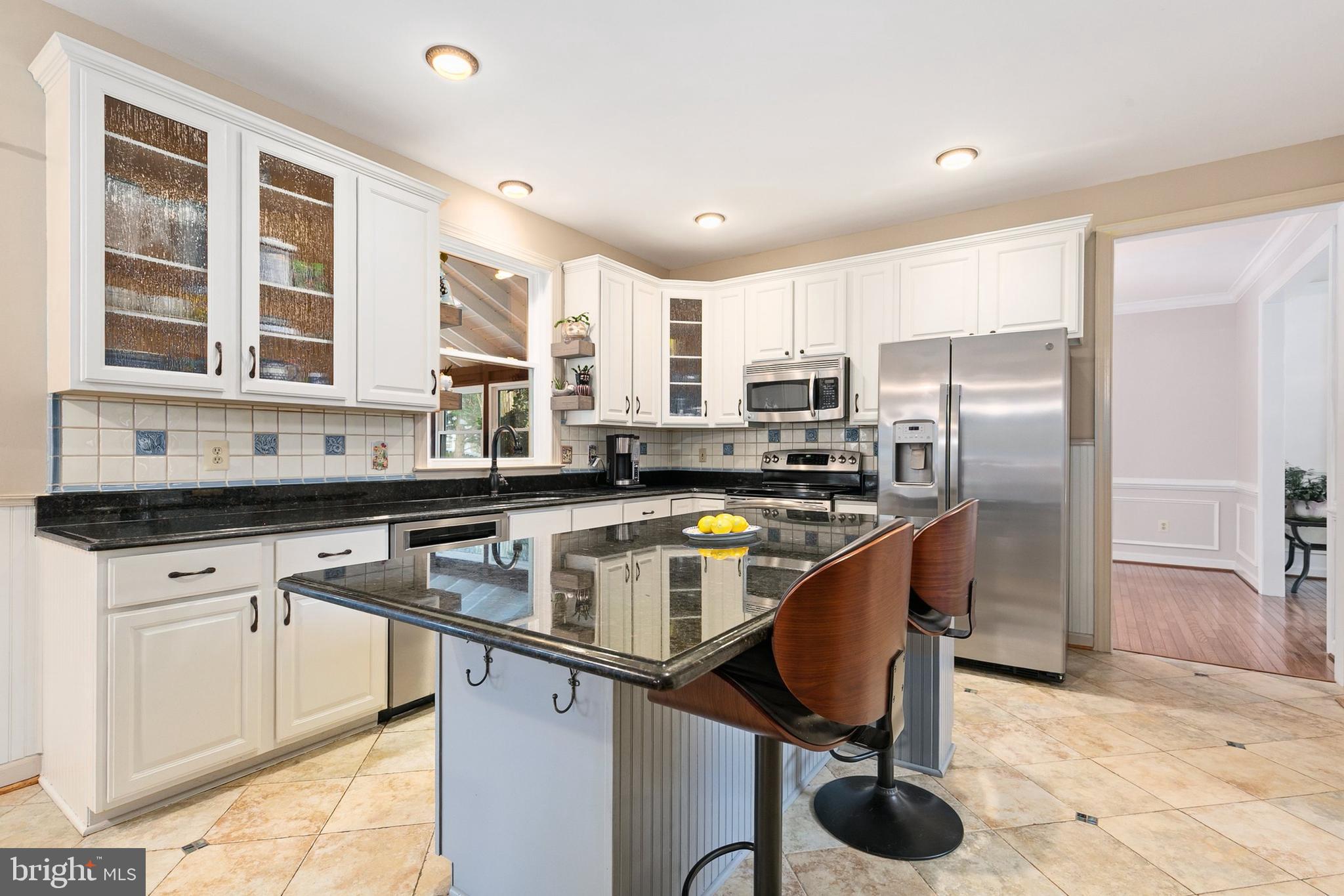 VILLAGE OF RIVER HILL - Residential