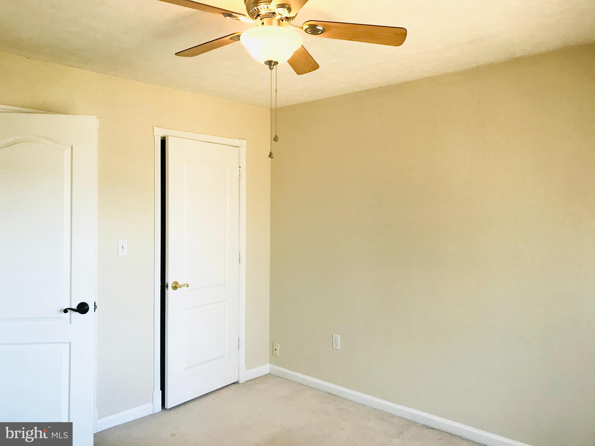 LAKE LAND OR - Residential Lease