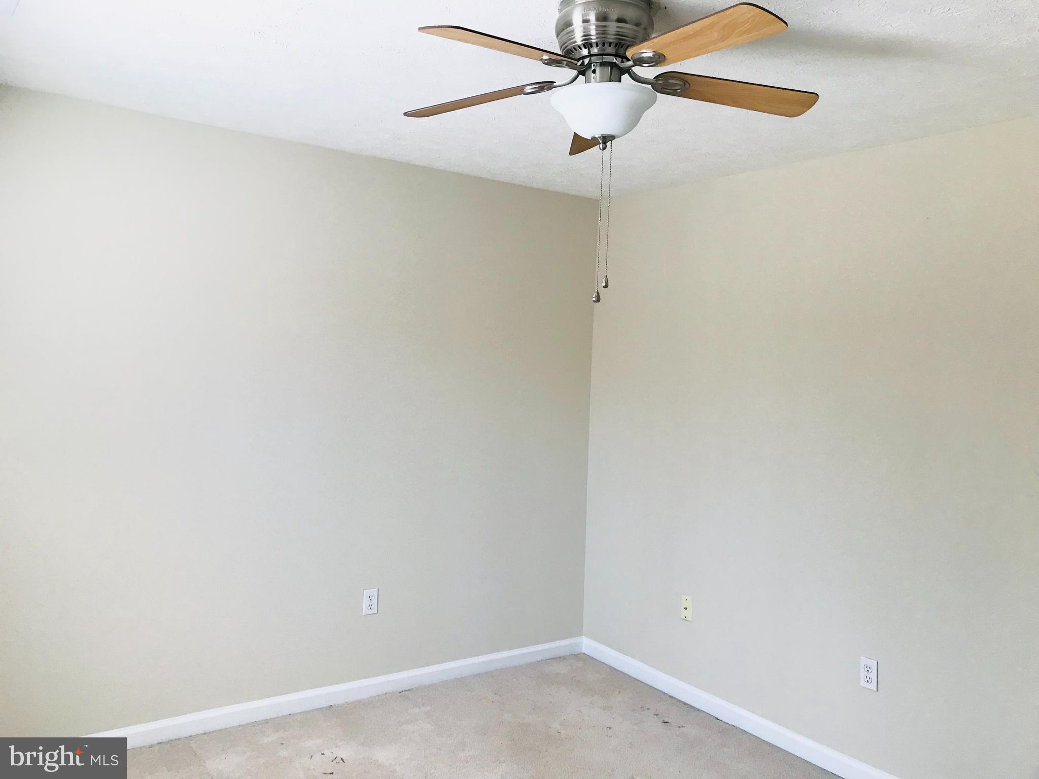 LAKE LAND OR - Residential Lease