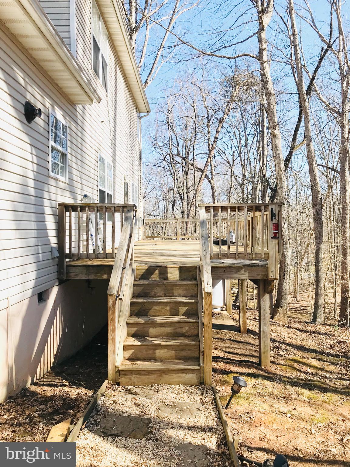 LAKE LAND OR - Residential Lease