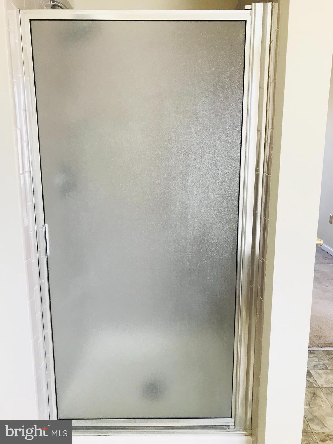 LAKE LAND OR - Residential Lease