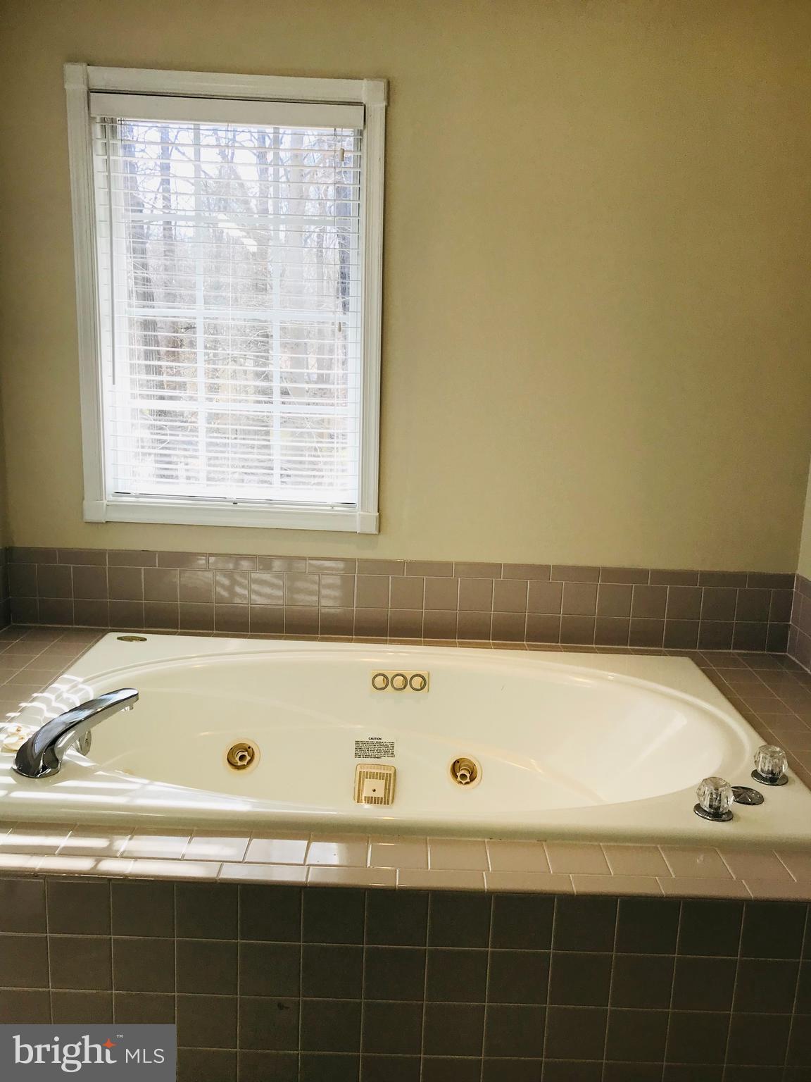 LAKE LAND OR - Residential Lease