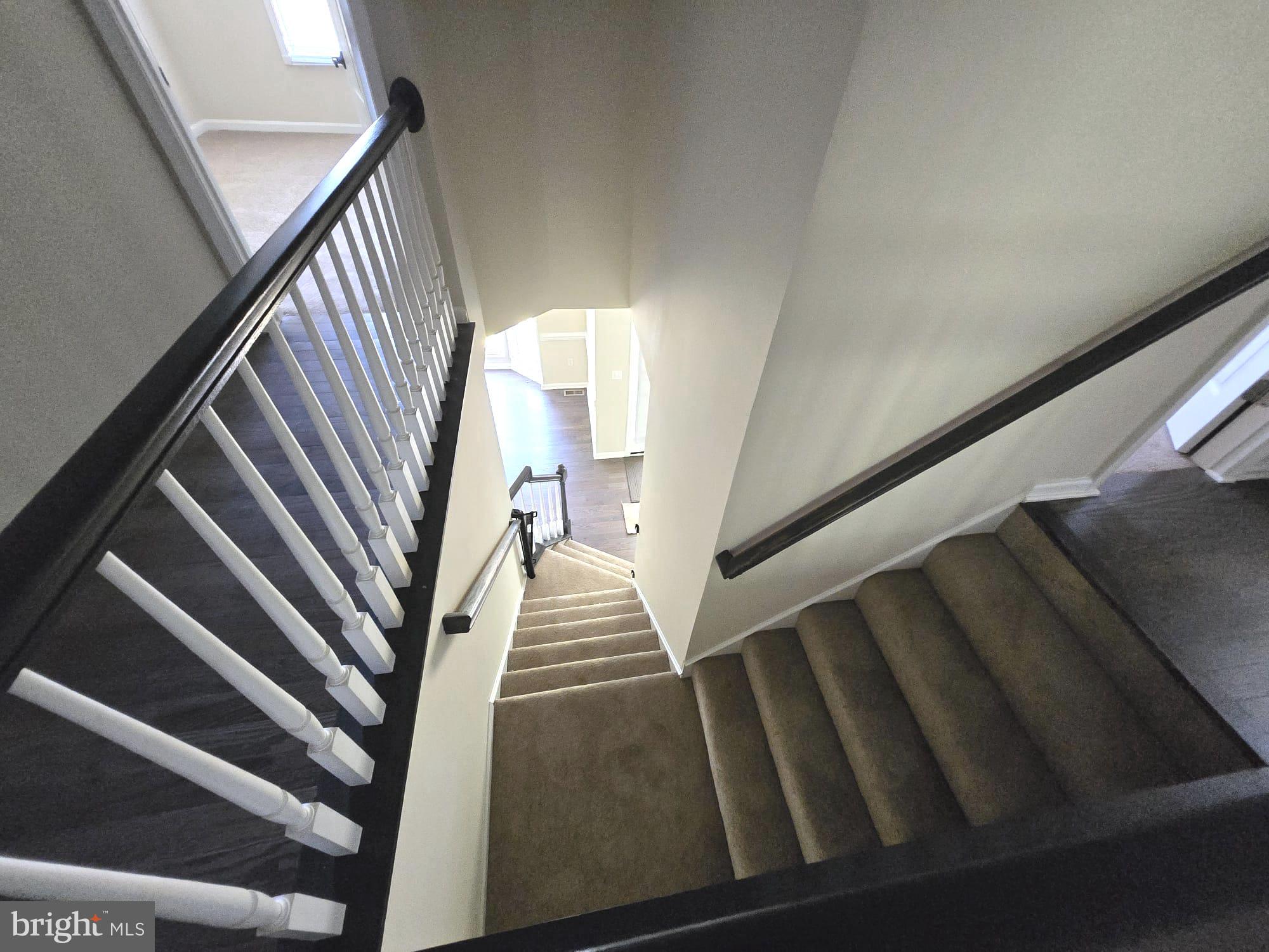 LAKE LAND OR - Residential Lease