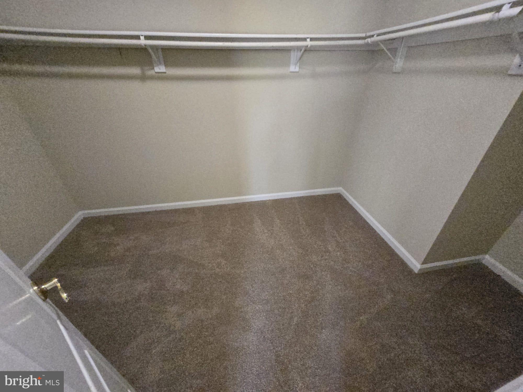 LAKE LAND OR - Residential Lease