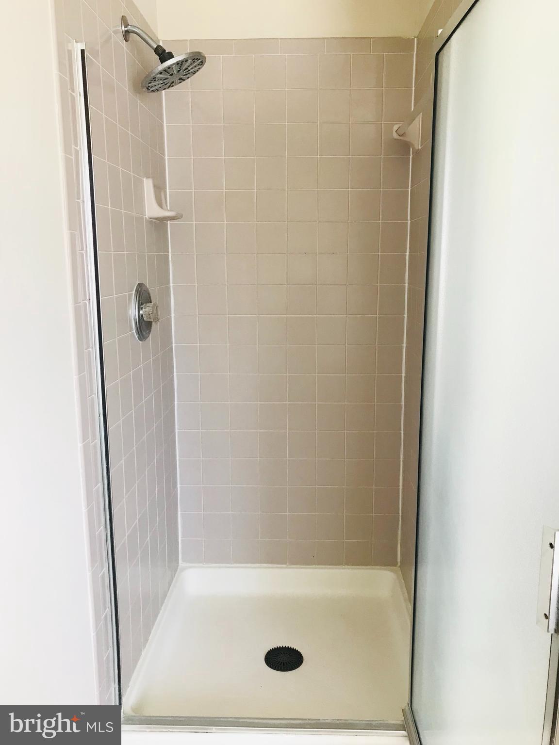 LAKE LAND OR - Residential Lease