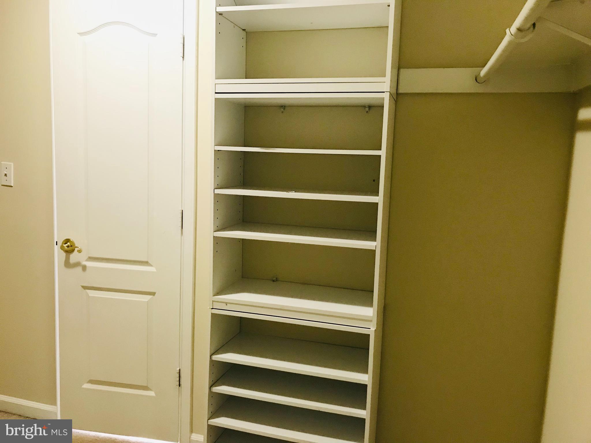 LAKE LAND OR - Residential Lease