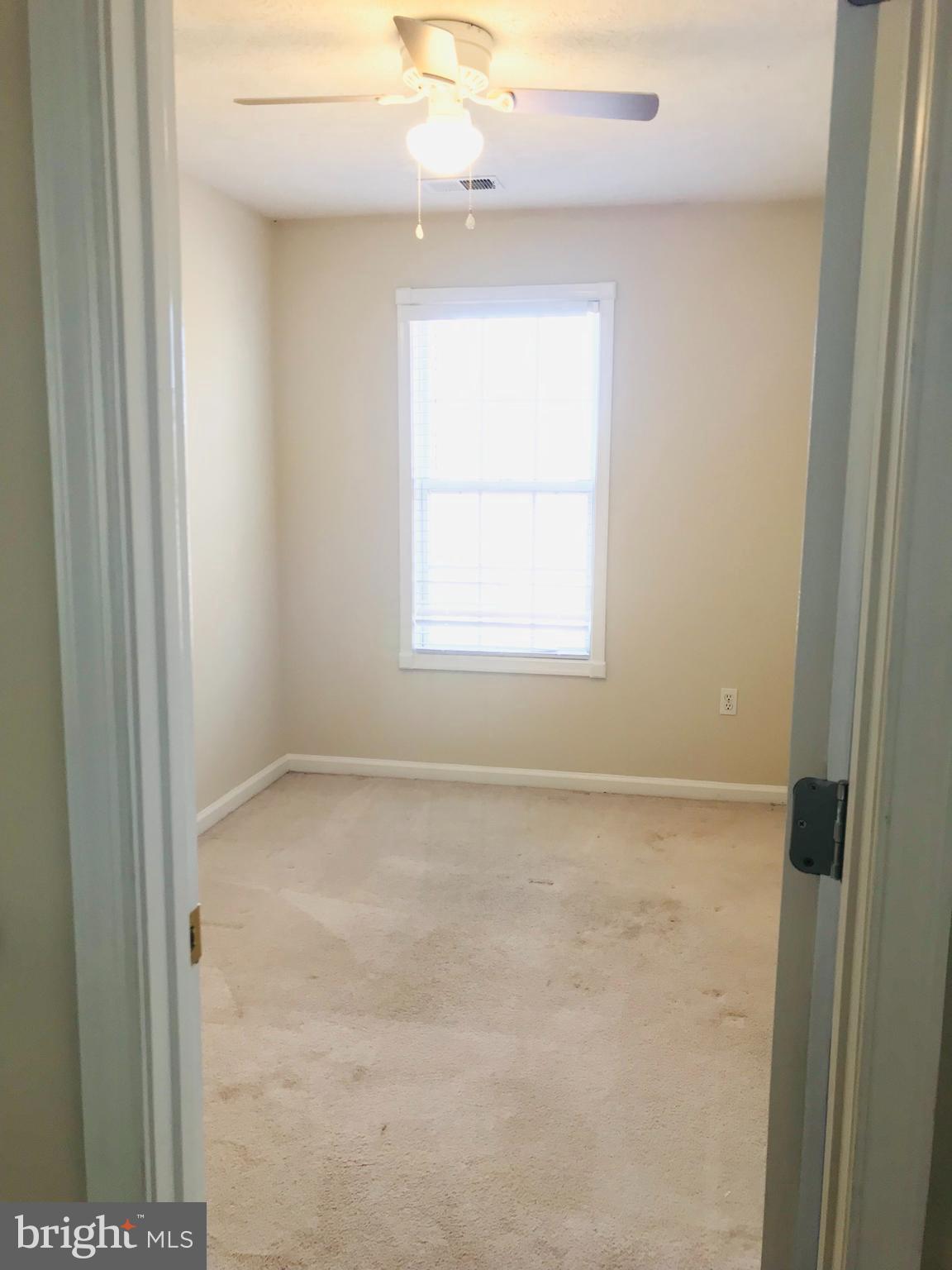 LAKE LAND OR - Residential Lease