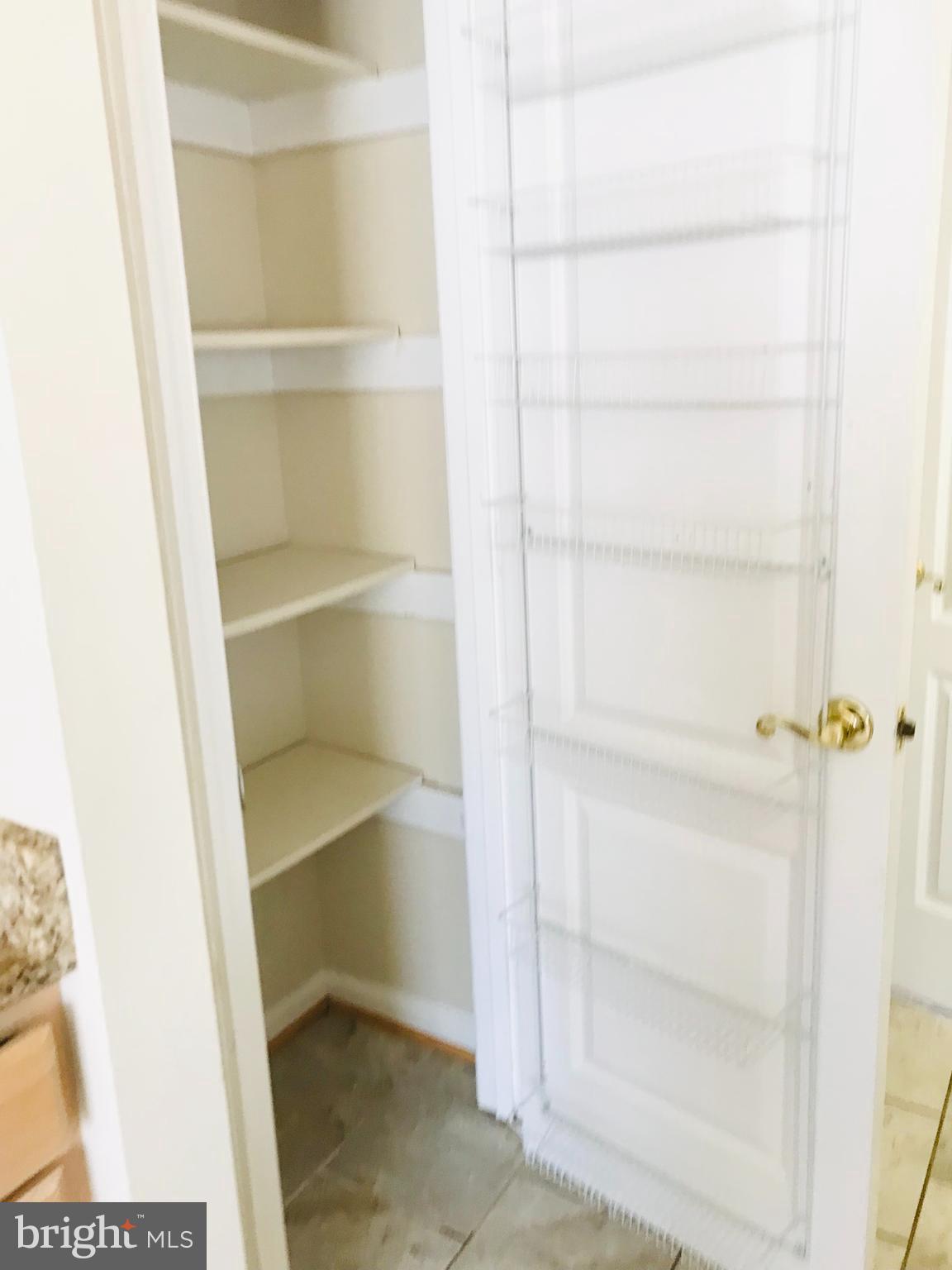 LAKE LAND OR - Residential Lease