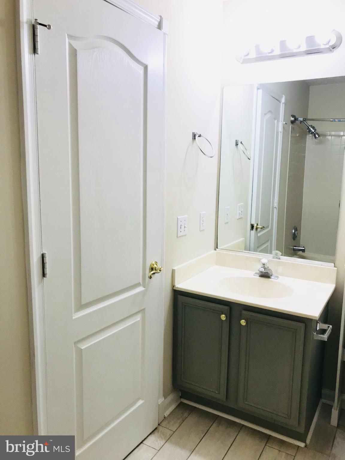 LAKE LAND OR - Residential Lease