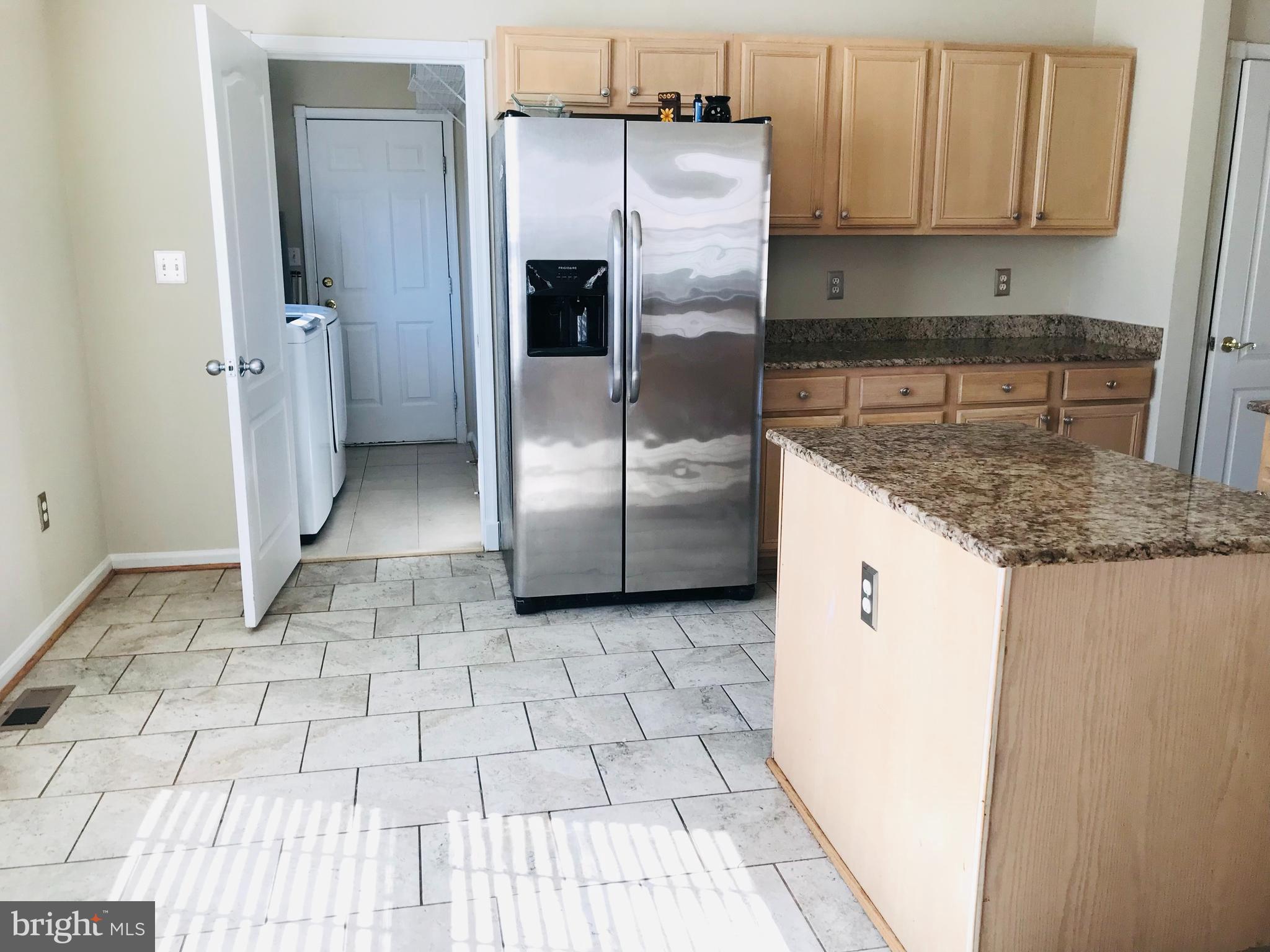 LAKE LAND OR - Residential Lease