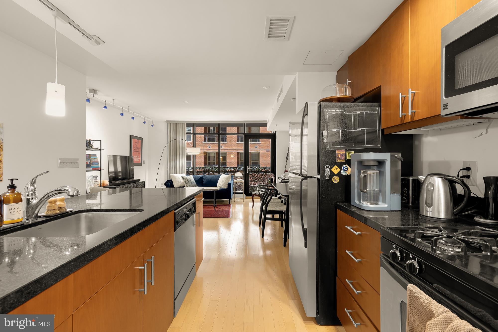 912 F STREET NW 100