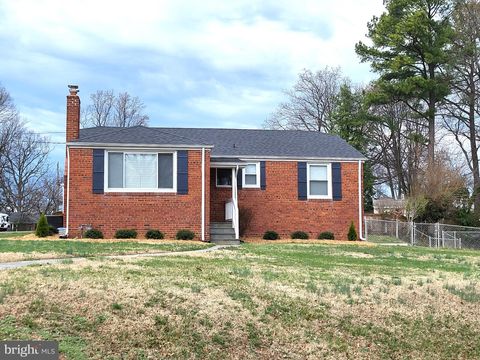 Photo of 2811 School Street, ALEXANDRIA, VA 22303 (MLS # VAFX2308484)