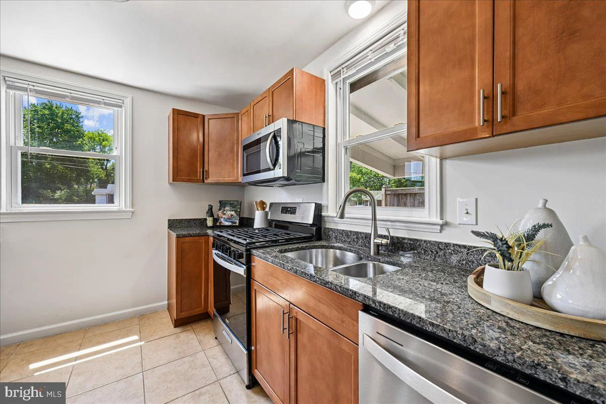 Additional image 51 of 2811 School Street, Alexandria, VA 22303