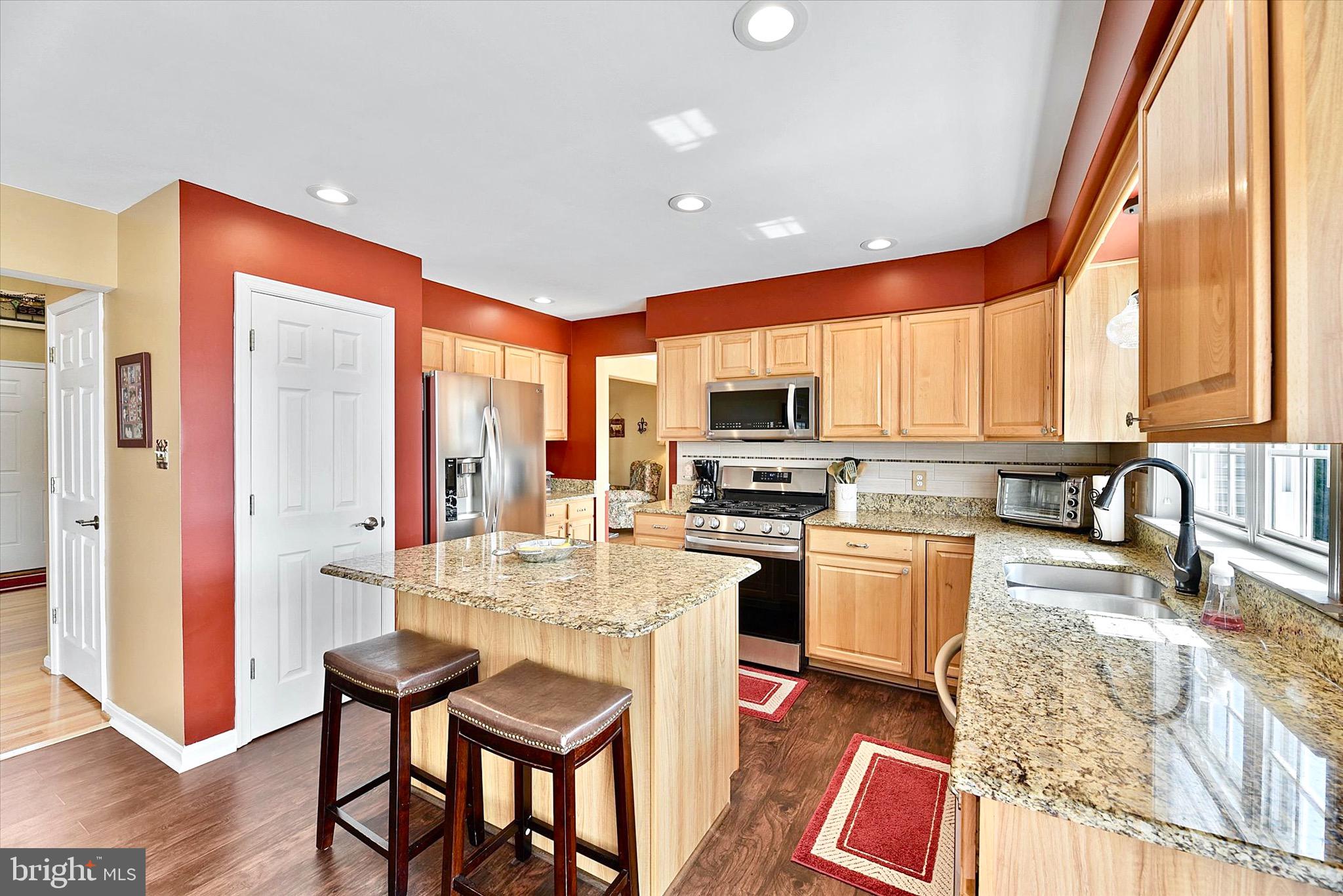 FOREST LAKES - Residential