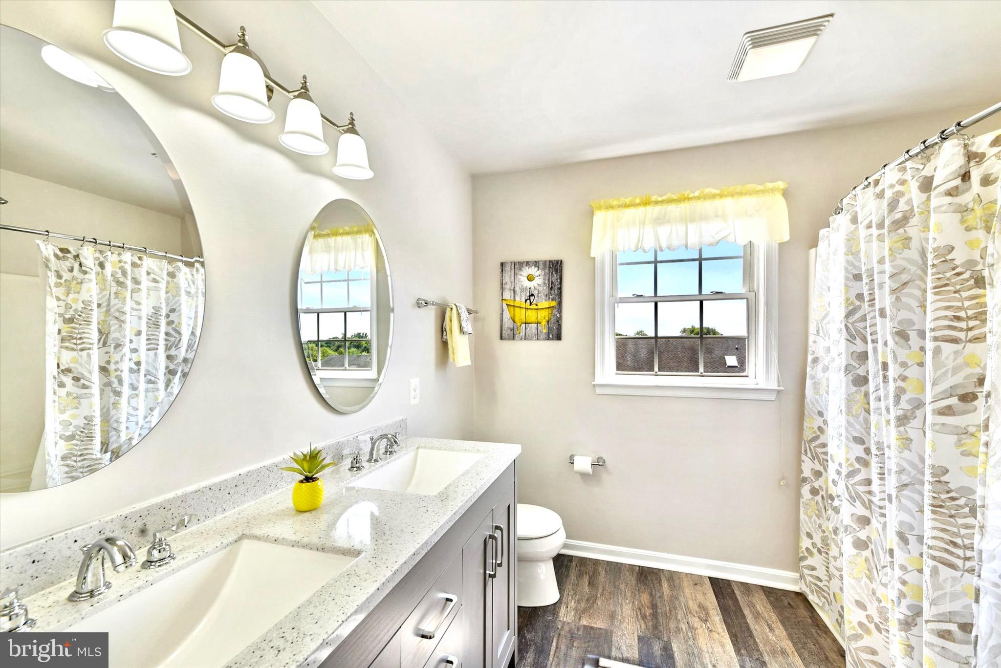 FOREST LAKES - Residential