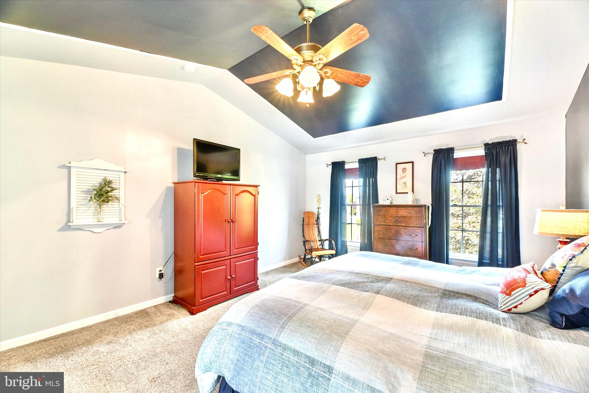 FOREST LAKES - Residential