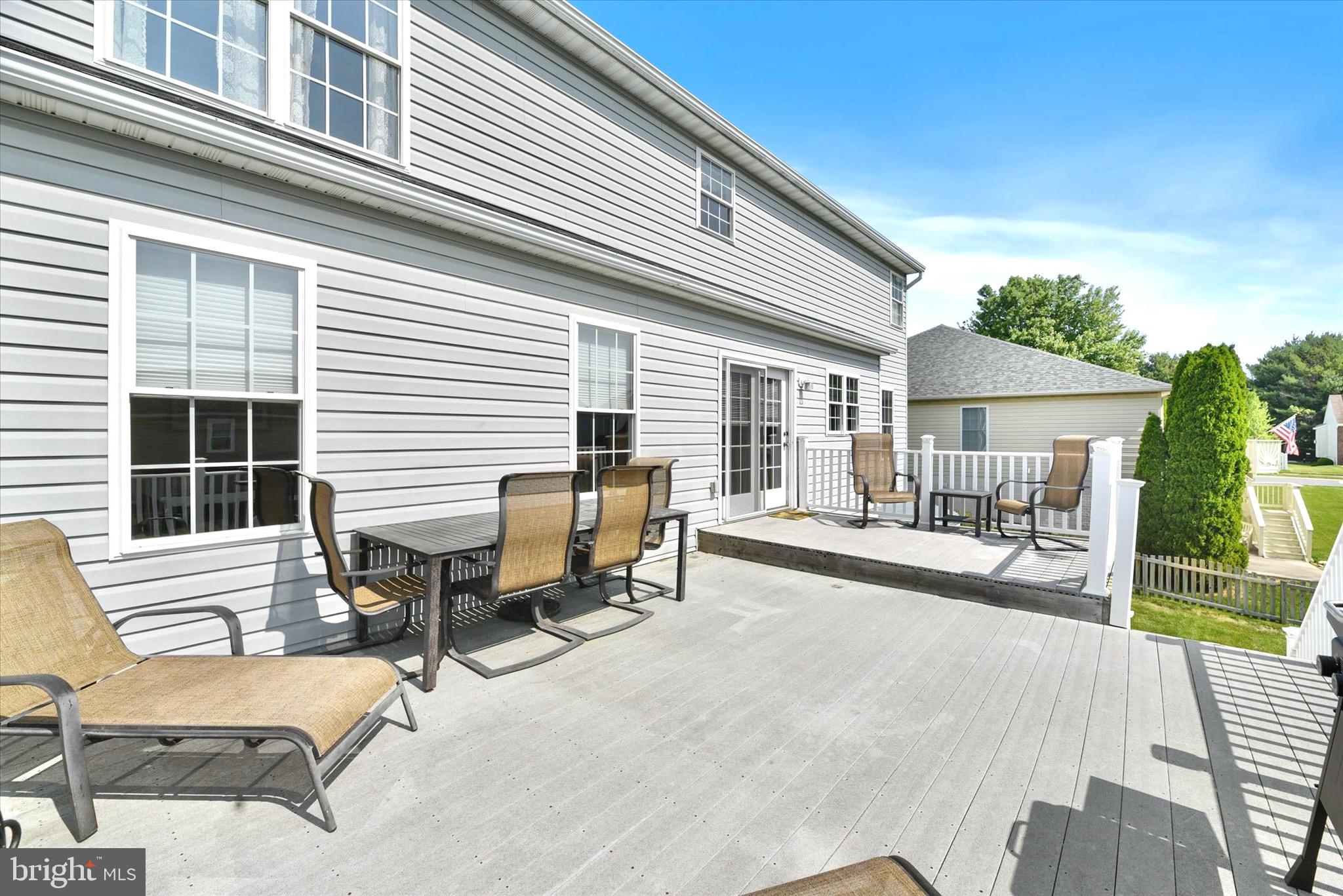 FOREST LAKES - Residential