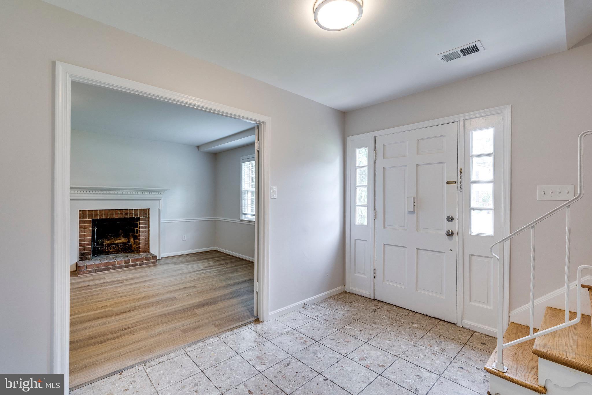 STRATTON WOODS - Residential Lease