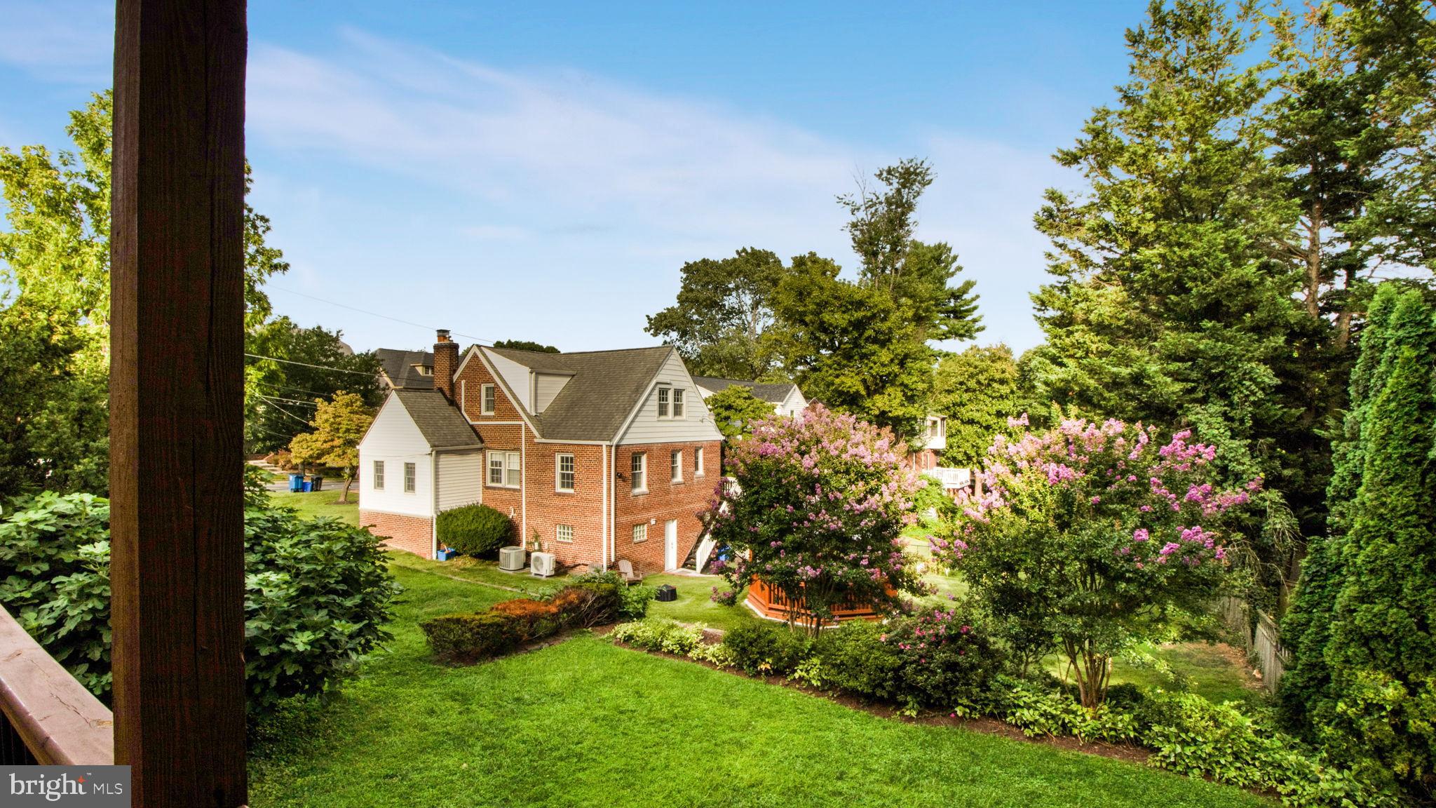 WOODSIDE PARK - Residential Lease