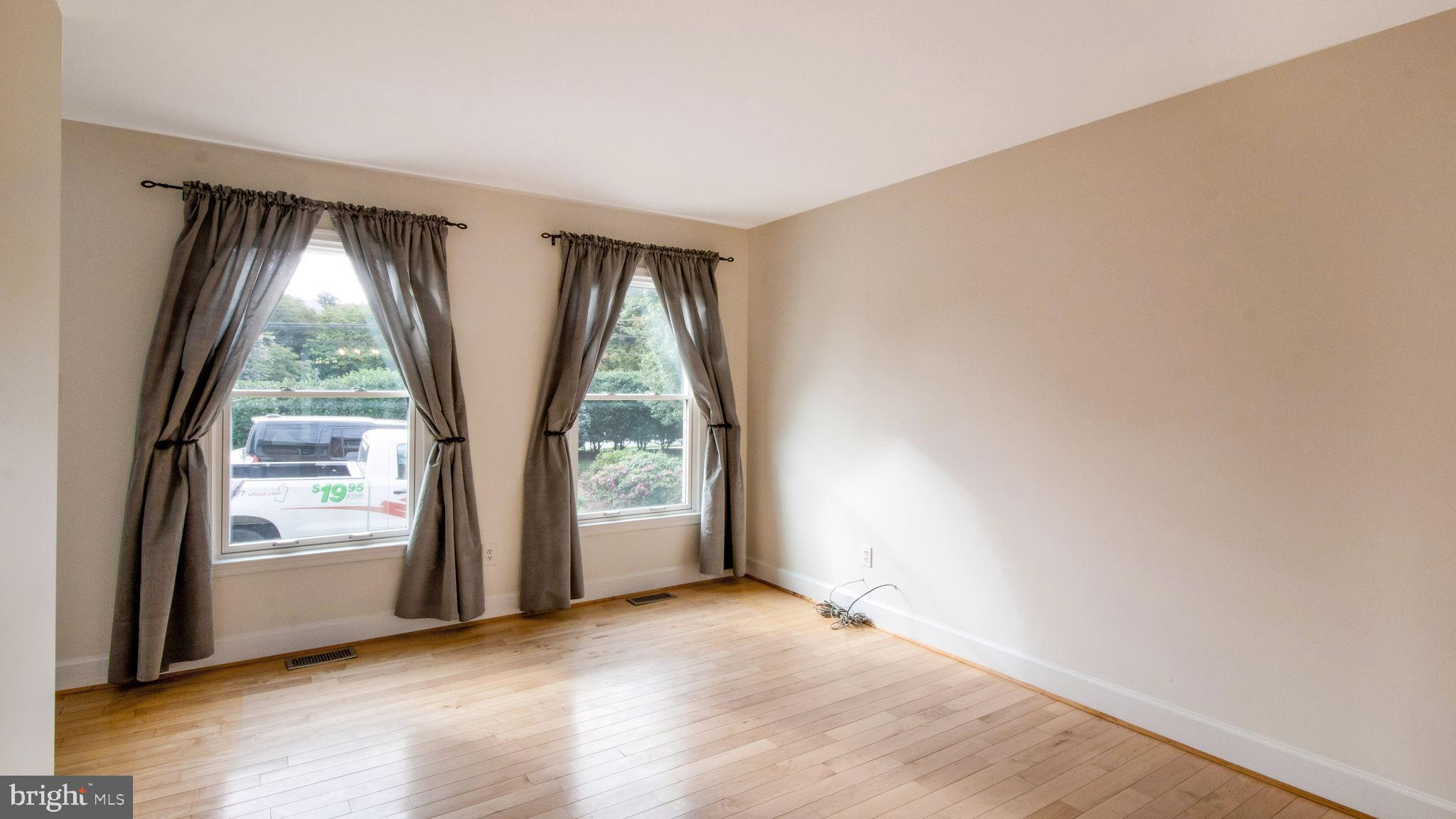 WOODSIDE PARK - Residential Lease