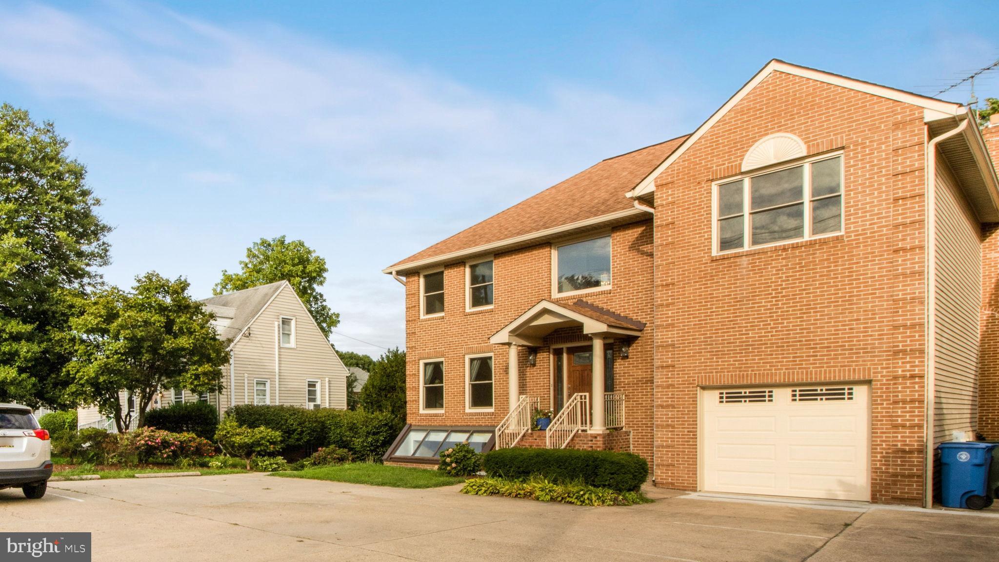 WOODSIDE PARK - Residential Lease