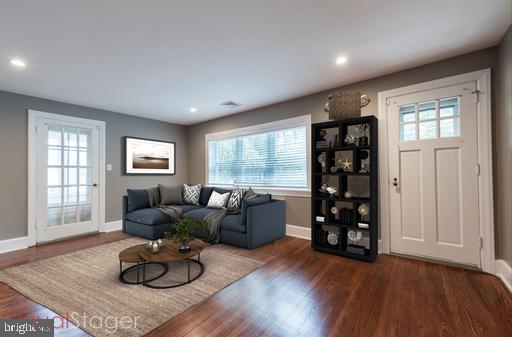 126 S WALNUT STREET S