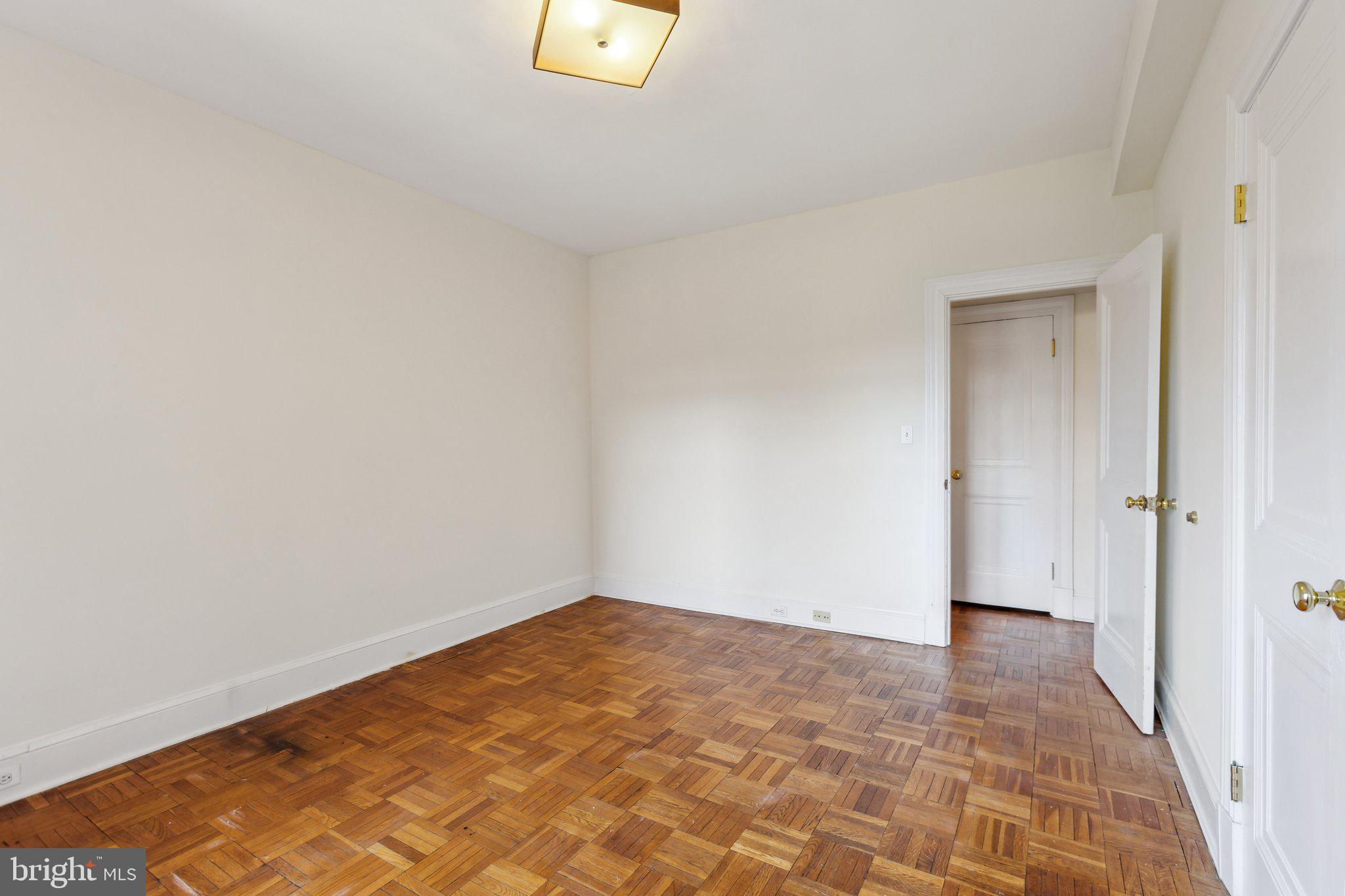 OBSERVATORY CIRCLE - Residential