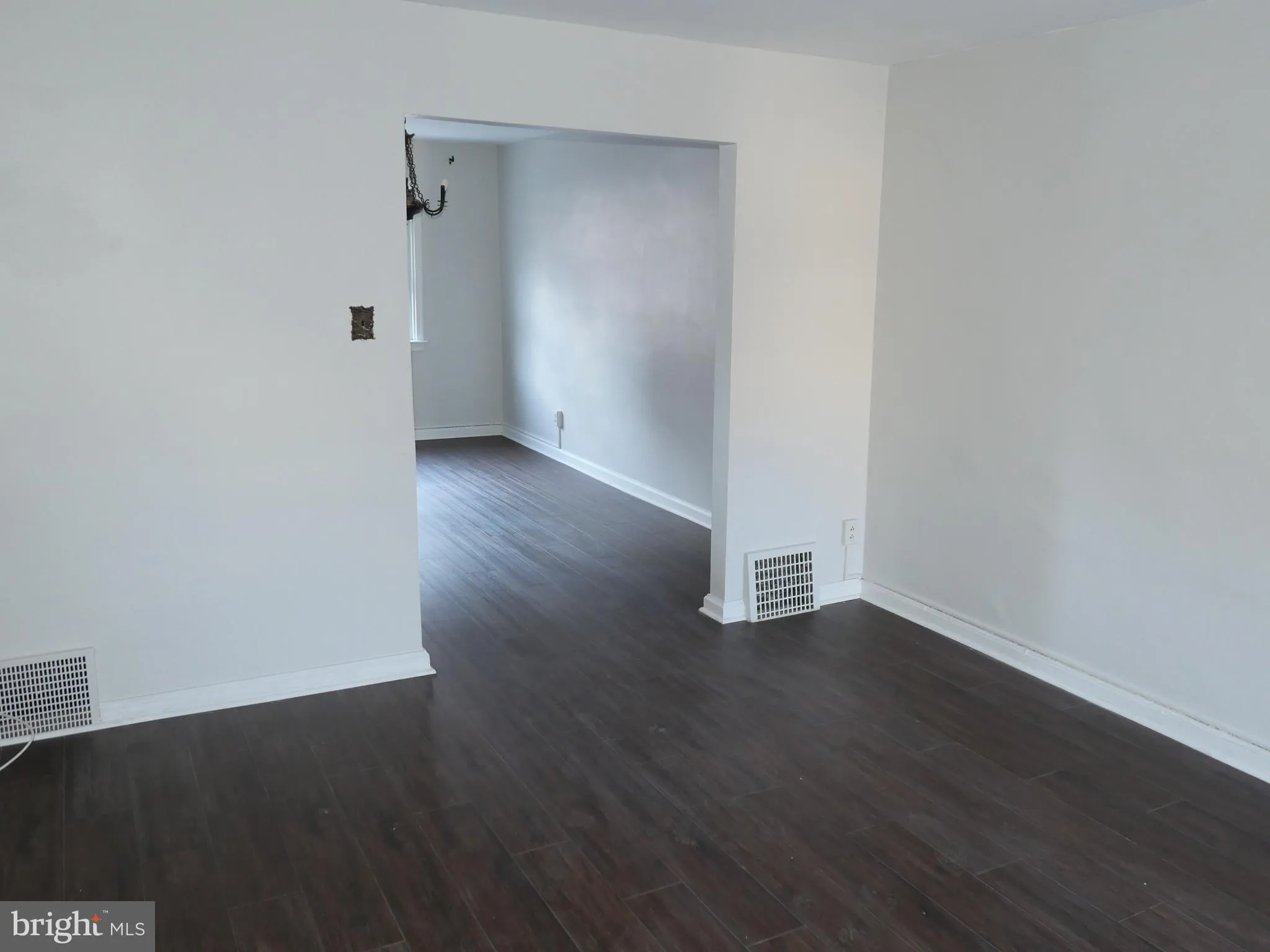 Upper Darby, Pennsylvania 19082, United States, 3 Bedrooms Bedrooms, ,1 BathroomBathrooms,Residential,Pending,30424